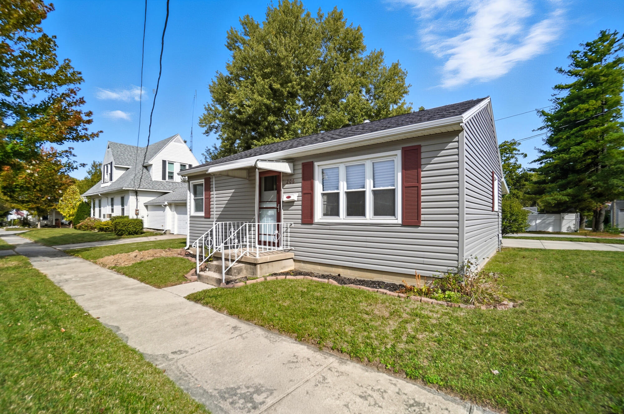 206 Court Street, Wapakoneta, Ohio 45895