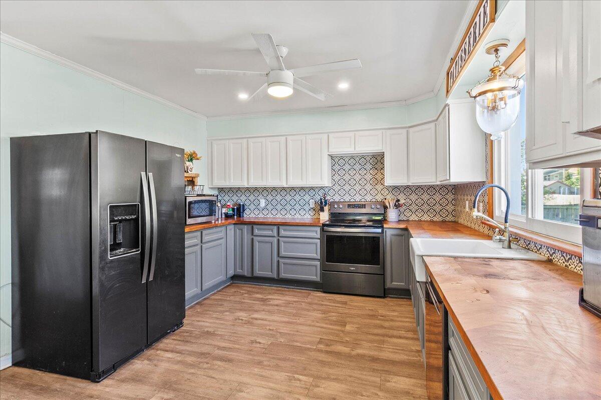 206 Lincoln Place, Urbana, Ohio 43078
