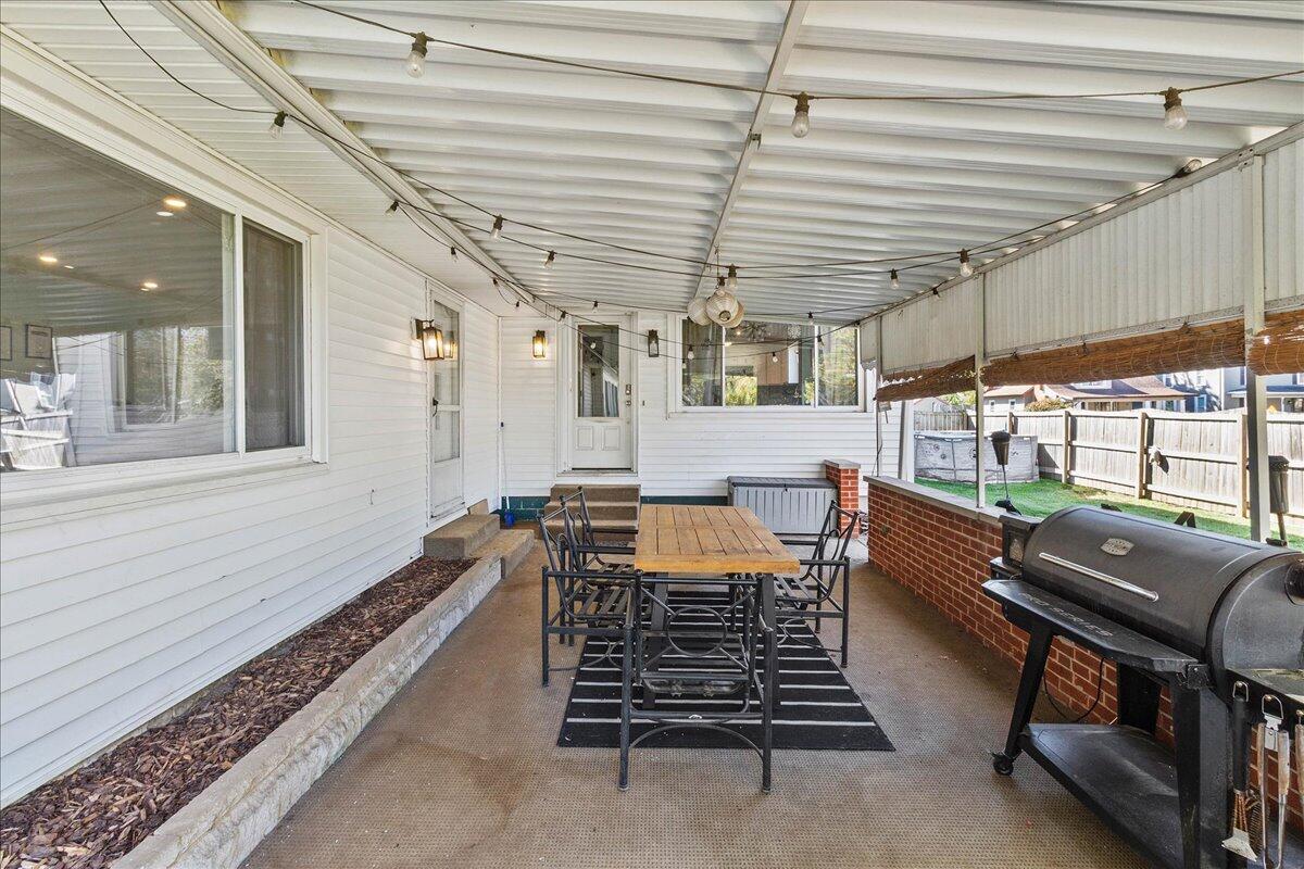 206 Lincoln Place, Urbana, Ohio 43078