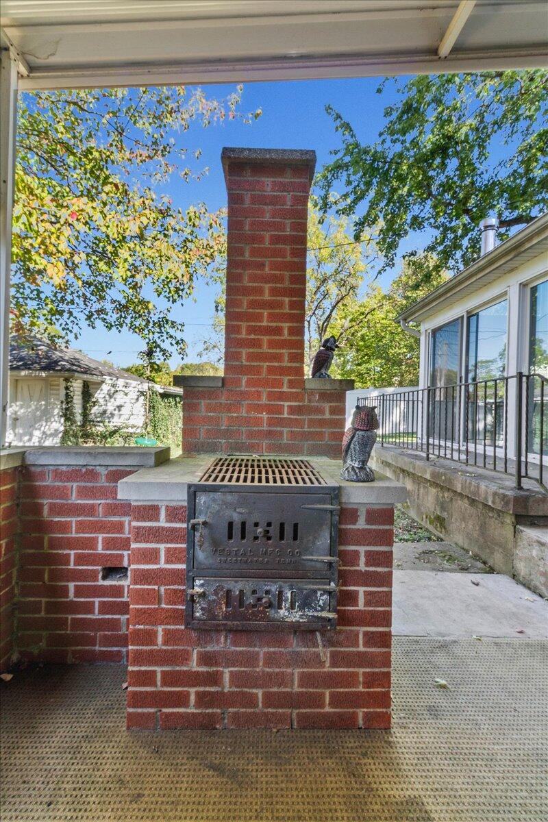 206 Lincoln Place, Urbana, Ohio 43078