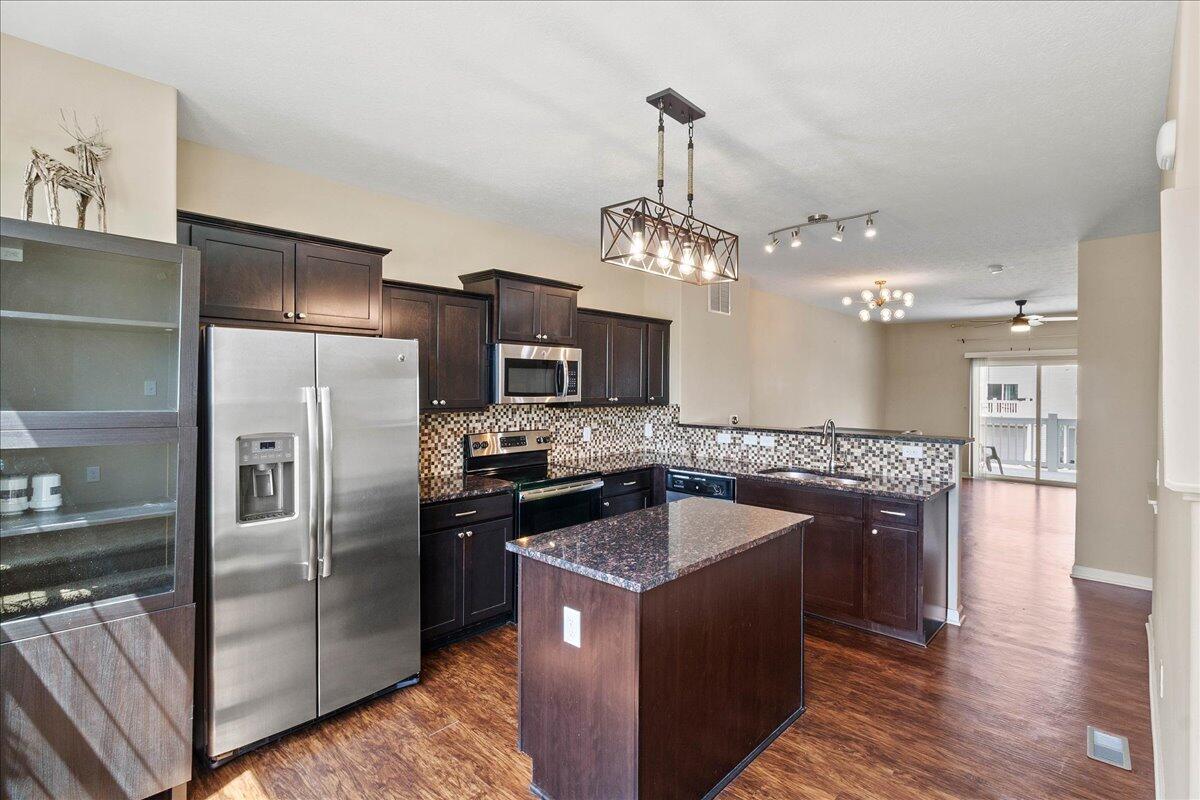 5726 Hayden Run Boulevard, Dublin, Ohio 43016