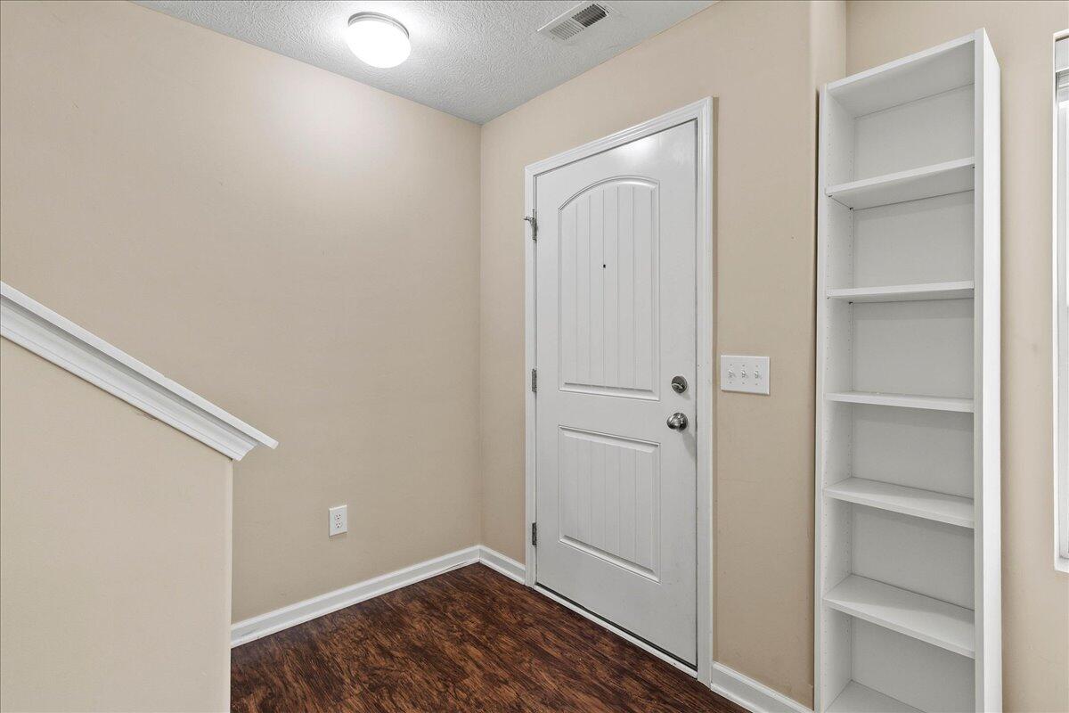 5726 Hayden Run Boulevard, Dublin, Ohio 43016