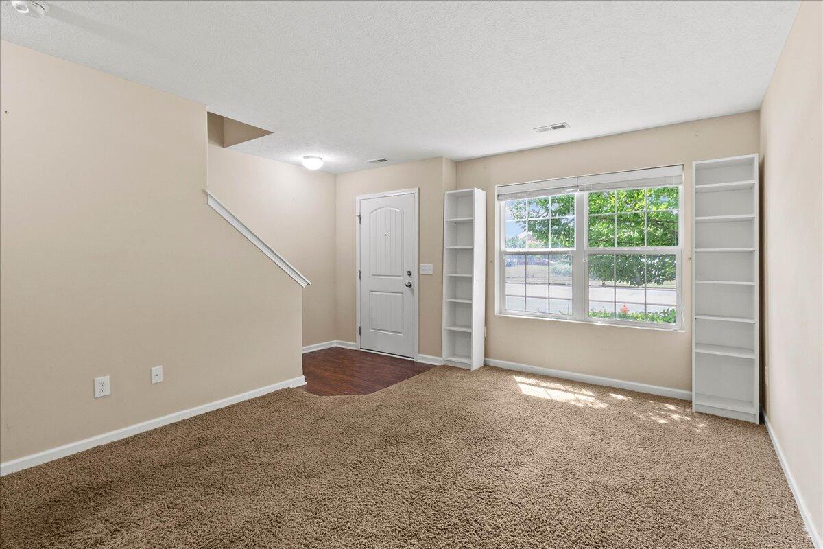 5726 Hayden Run Boulevard, Dublin, Ohio 43016