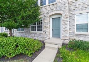 5726 Hayden Run Boulevard, Dublin, Ohio 43016, 2 Bedrooms Bedrooms, ,2 BathroomsBathrooms,Residential,For Sale,Hayden Run,1041959
