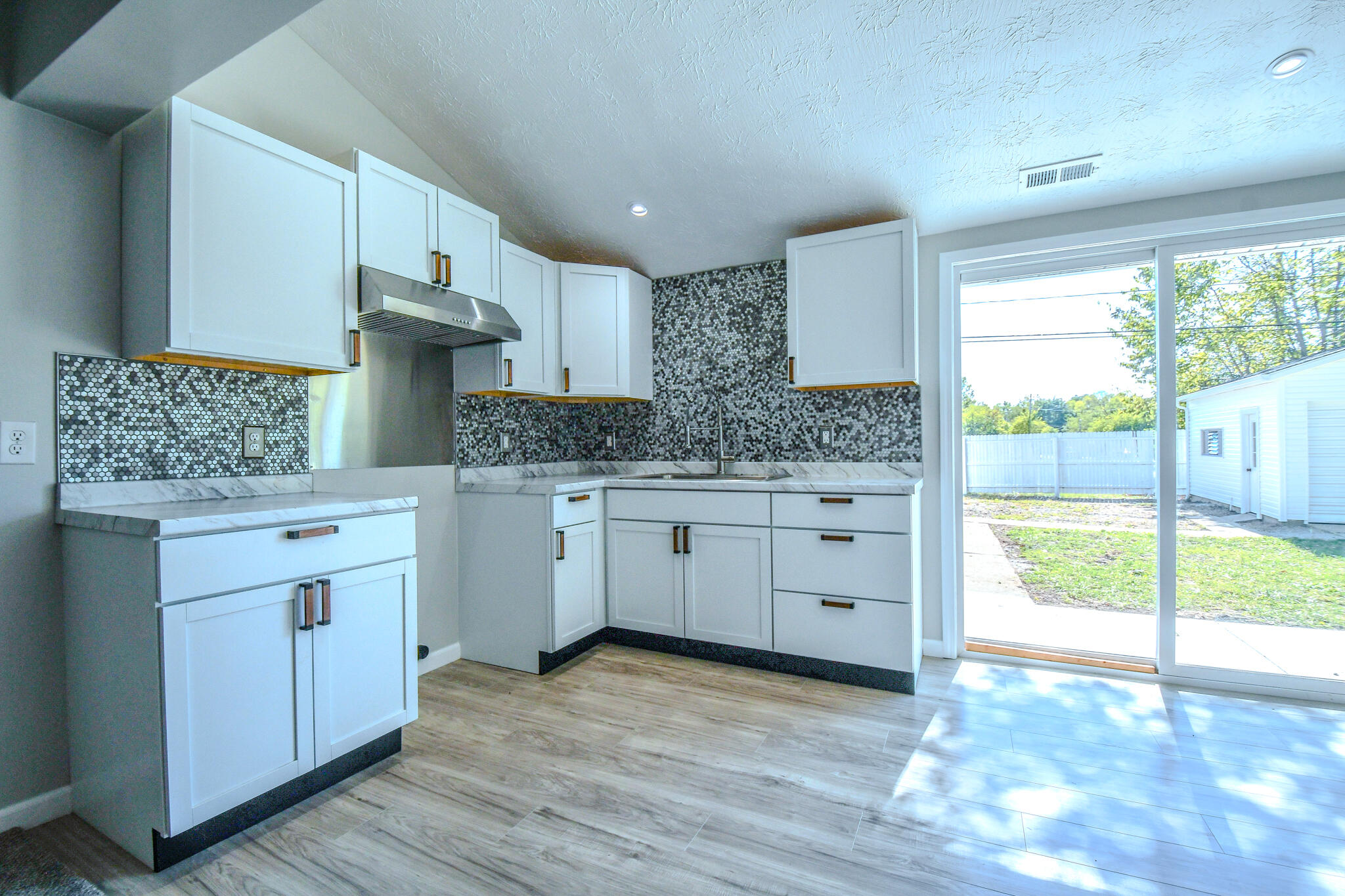 15 Tulip Road, Medway, Ohio 45341