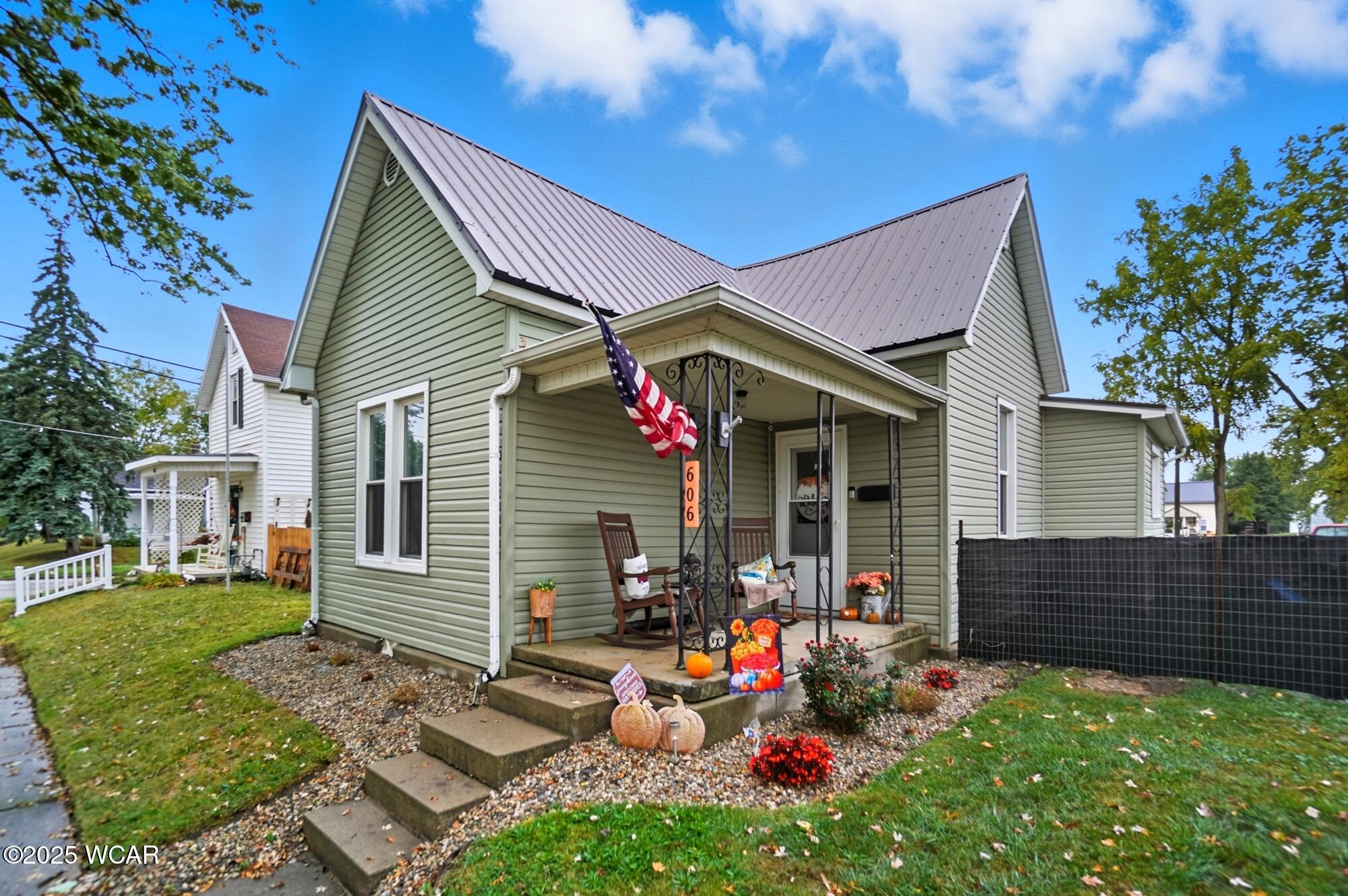 606 Hendricks Avenue, Saint Marys, Ohio