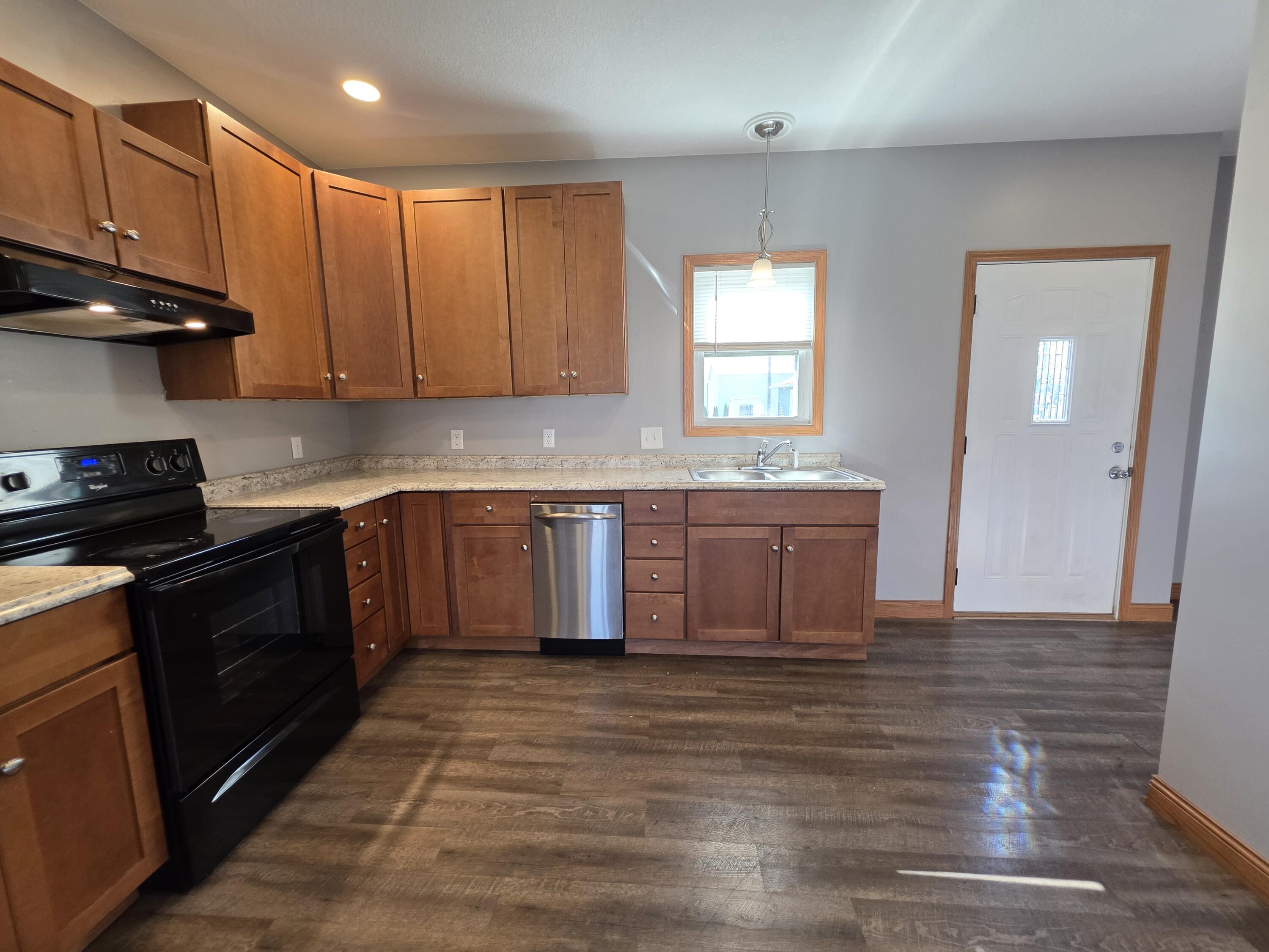 102 Wapak Street, Wapakoneta, Ohio 45895