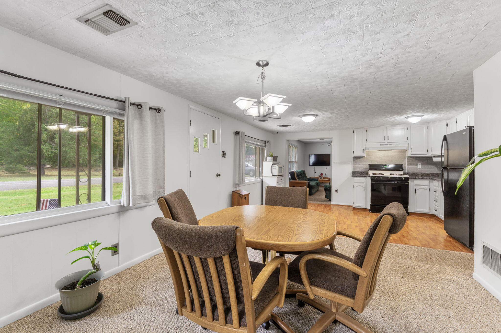 11455 Oak Street, Lakeview, Ohio 43331