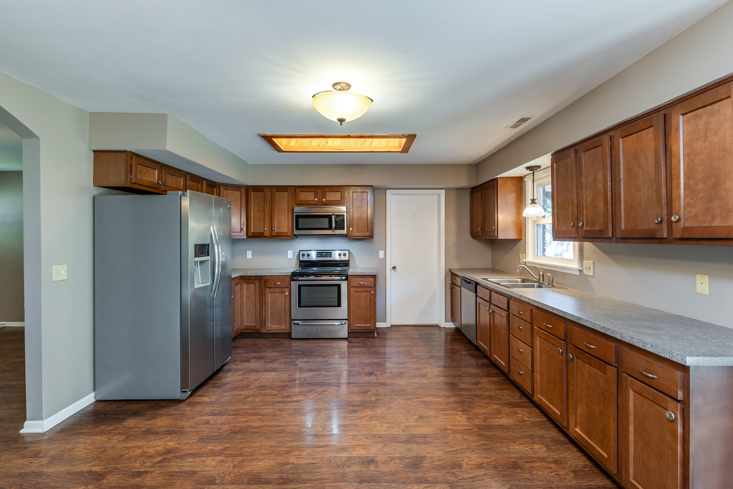 1075 Crestview Drive, Troy, Ohio 45373