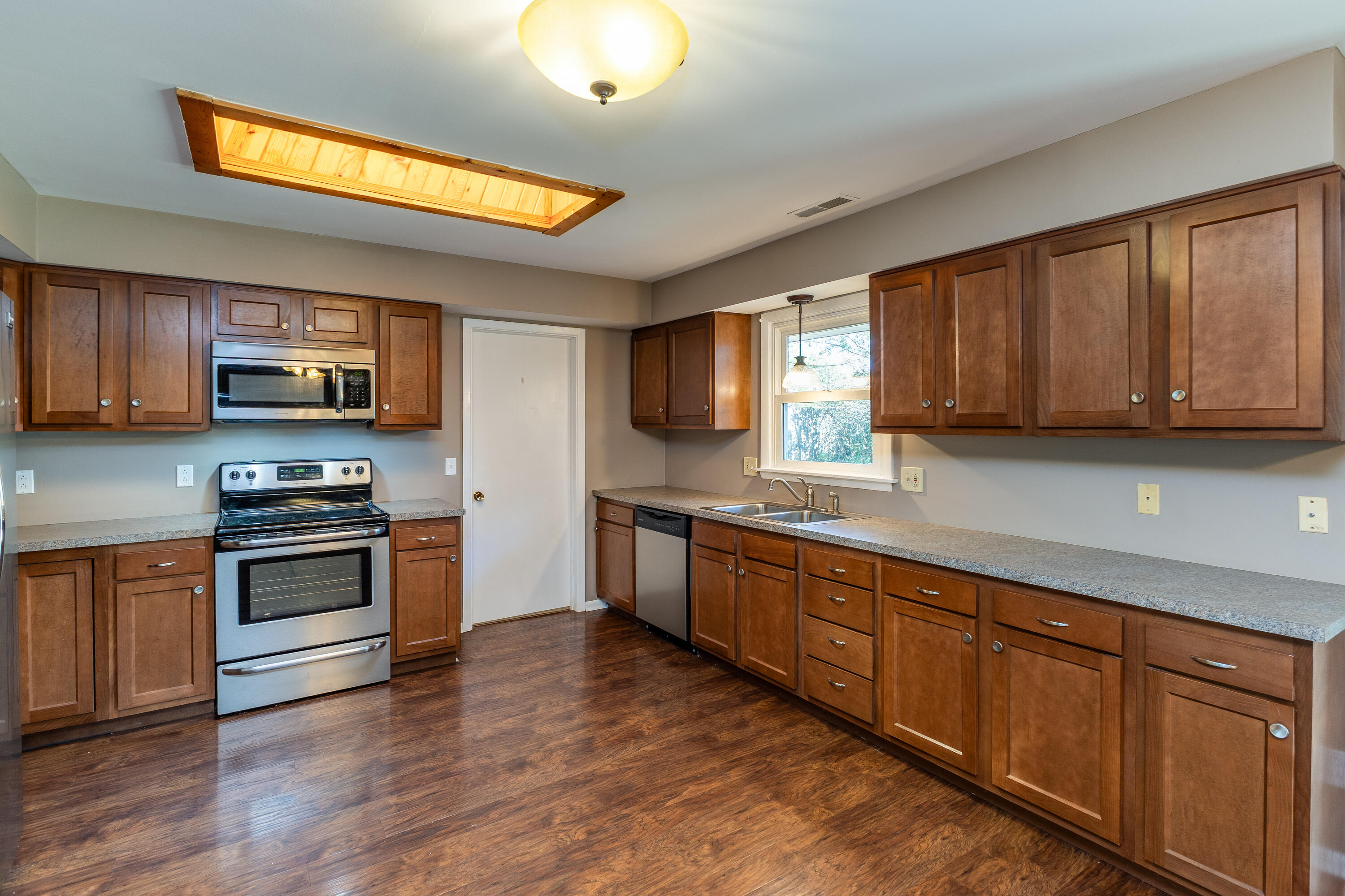 1075 Crestview Drive, Troy, Ohio 45373