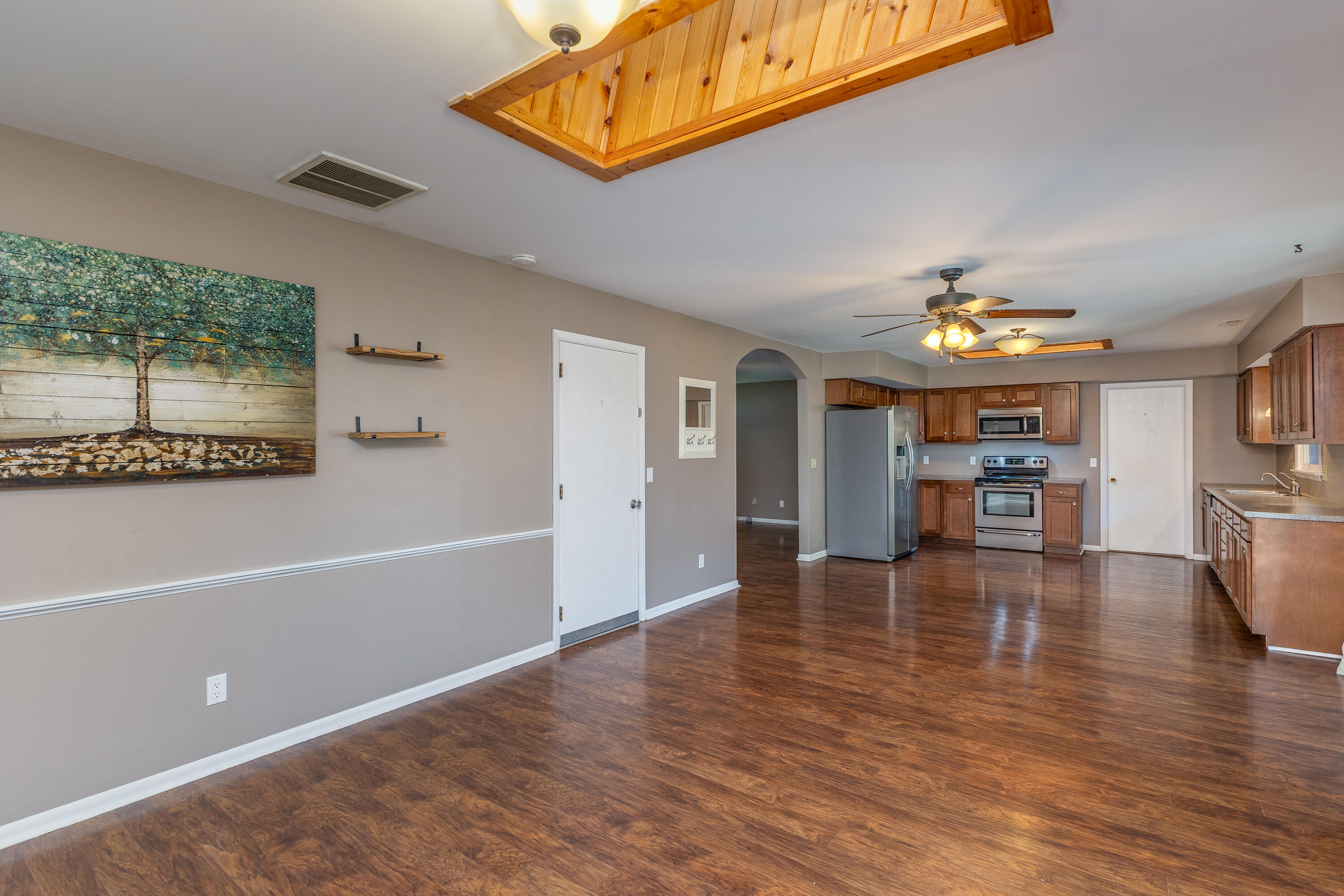 1075 Crestview Drive, Troy, Ohio 45373