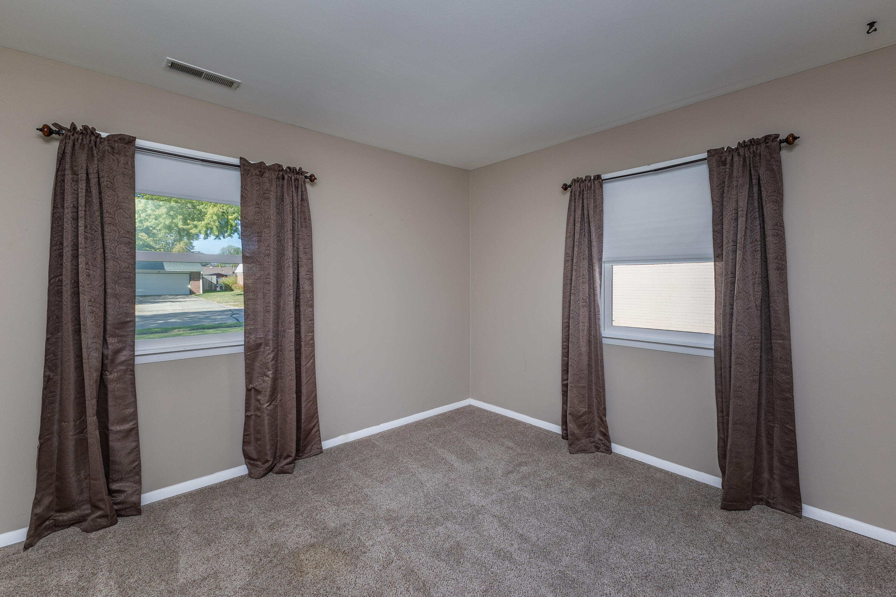 1075 Crestview Drive, Troy, Ohio 45373