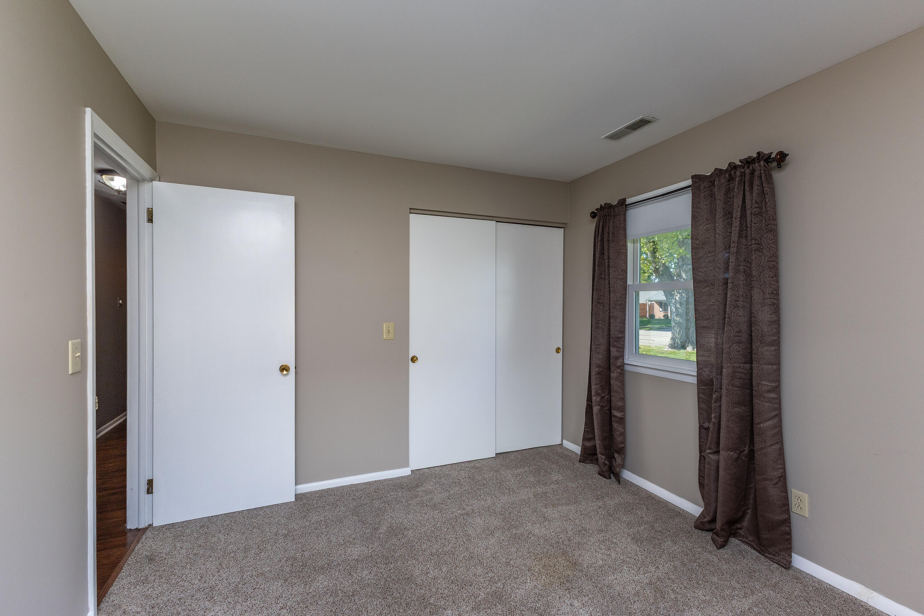 1075 Crestview Drive, Troy, Ohio 45373