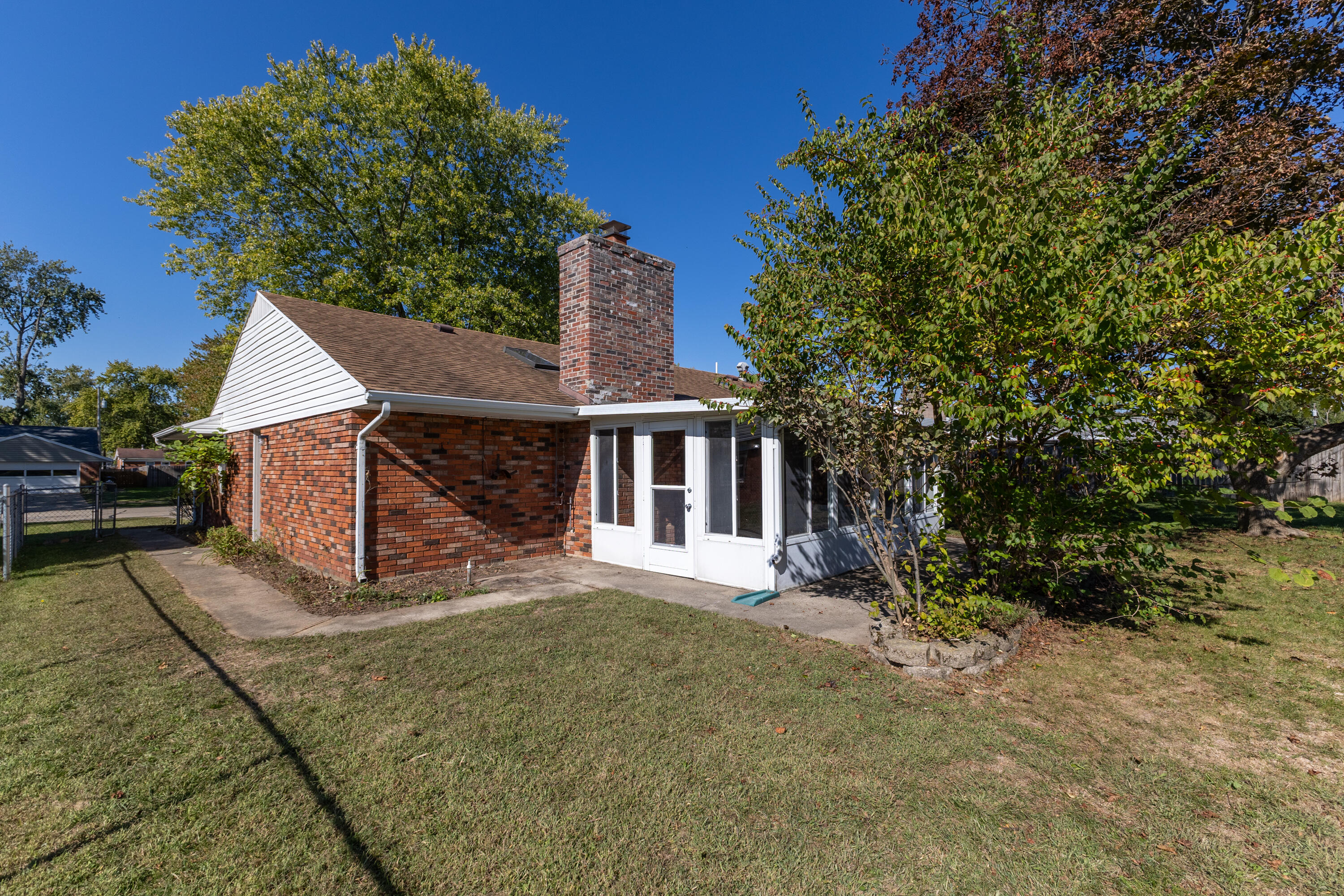 1075 Crestview Drive, Troy, Ohio 45373