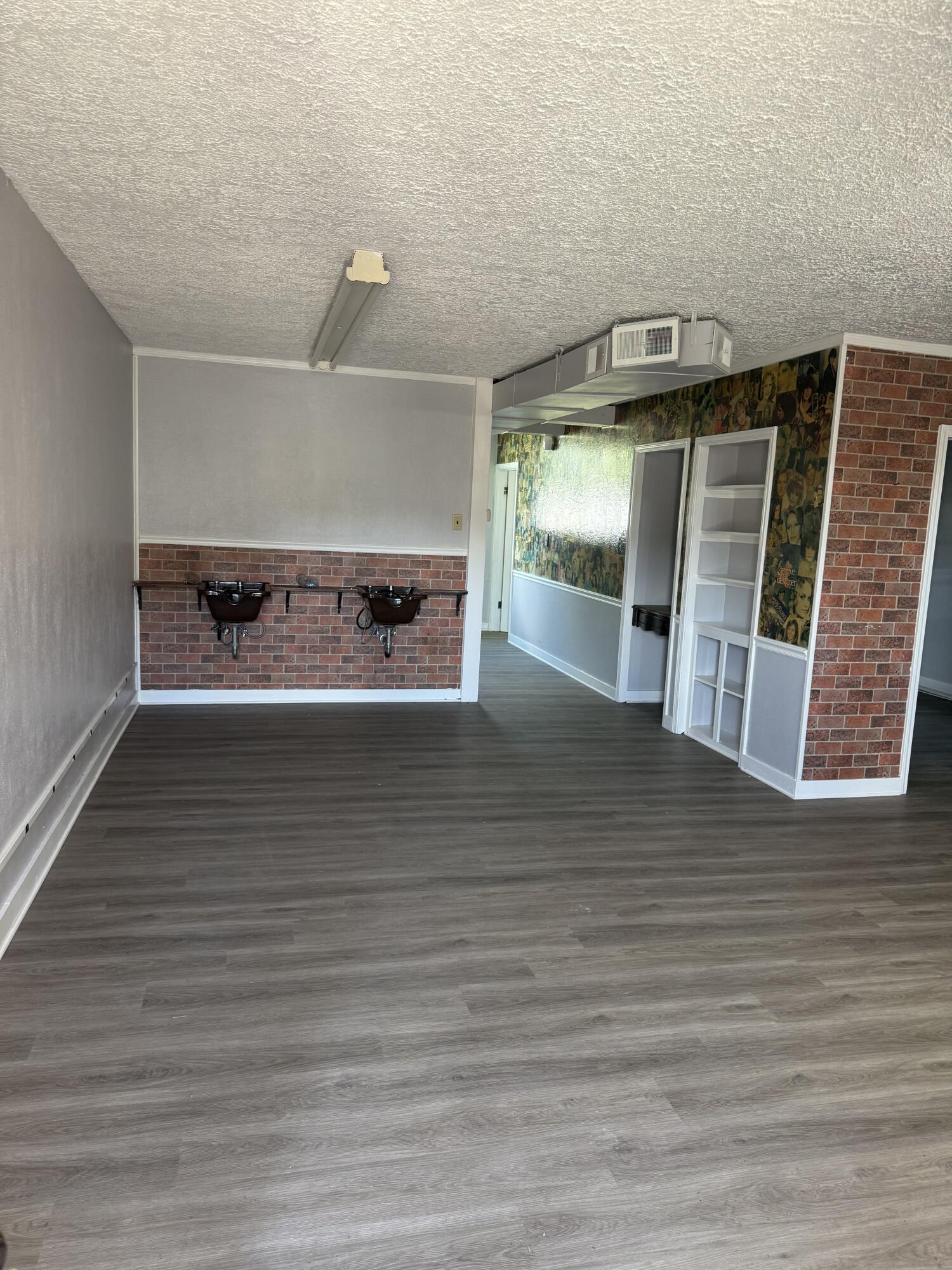 25 Main, North Hampton, Ohio 45349