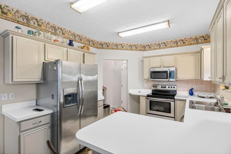 910 Cambridge, Troy, Ohio 45373