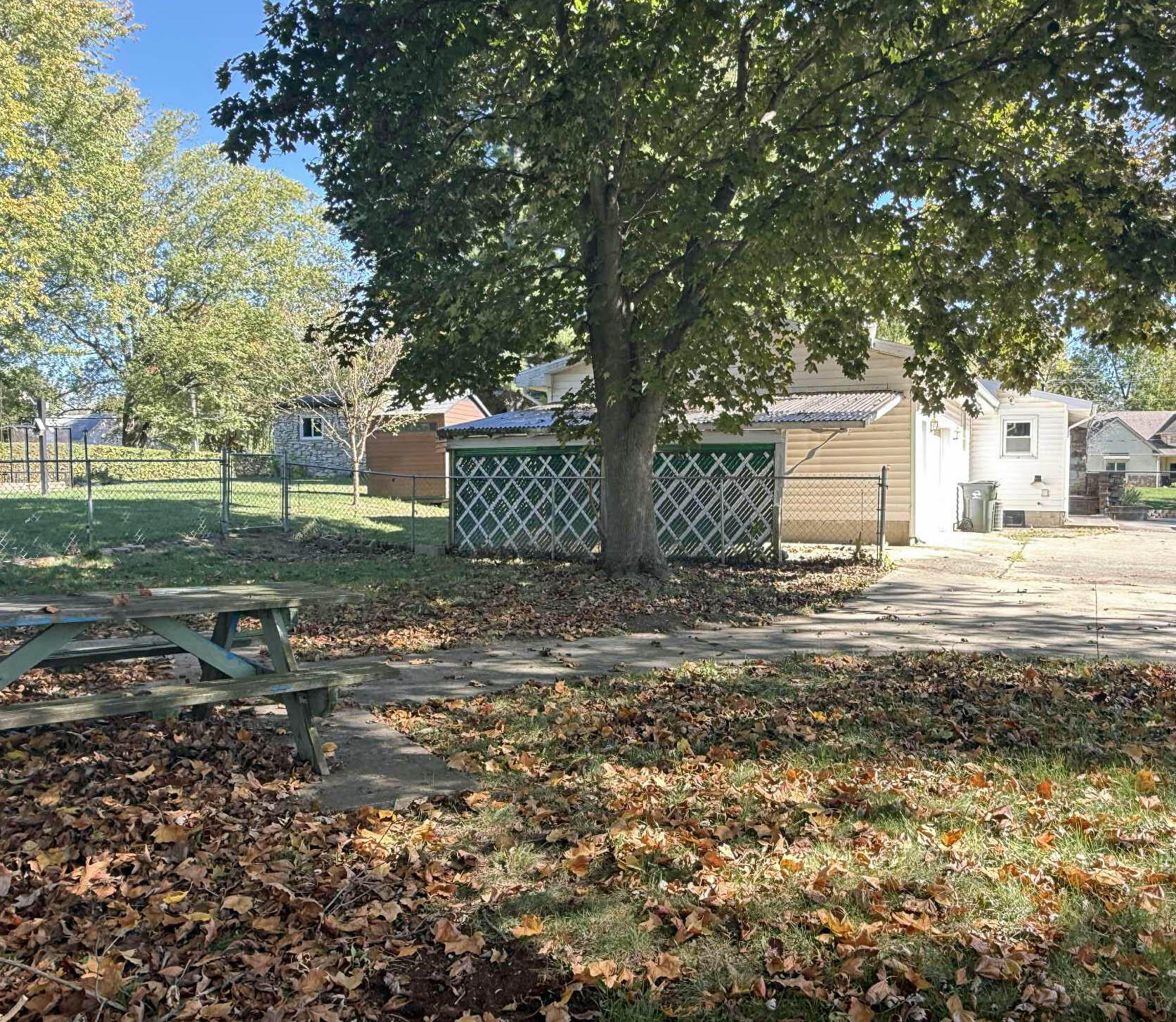 1206 Echo Lake Drive, Piqua, Ohio 45356