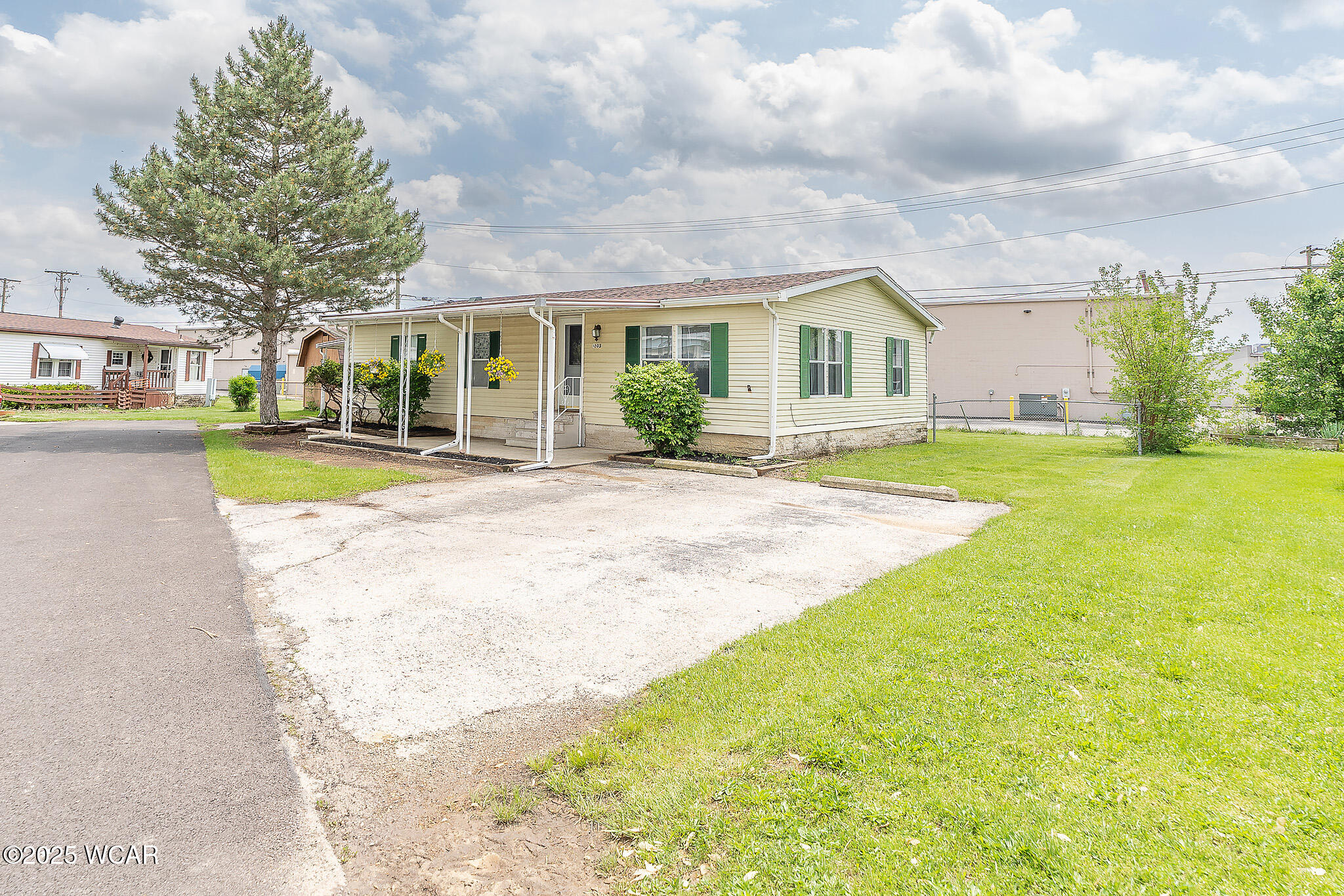 1203 Chateau Court, Findlay, Ohio