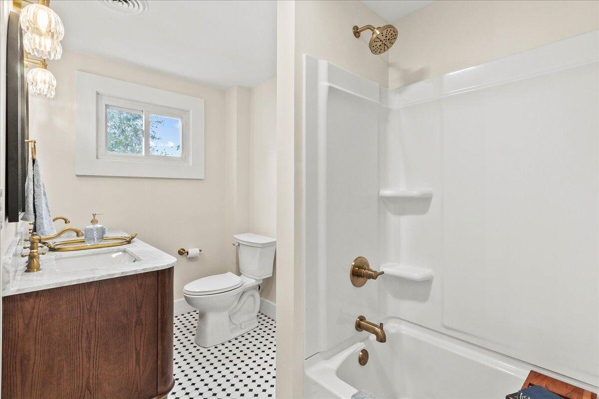 728 Oakland Street, Urbana, Ohio 43078