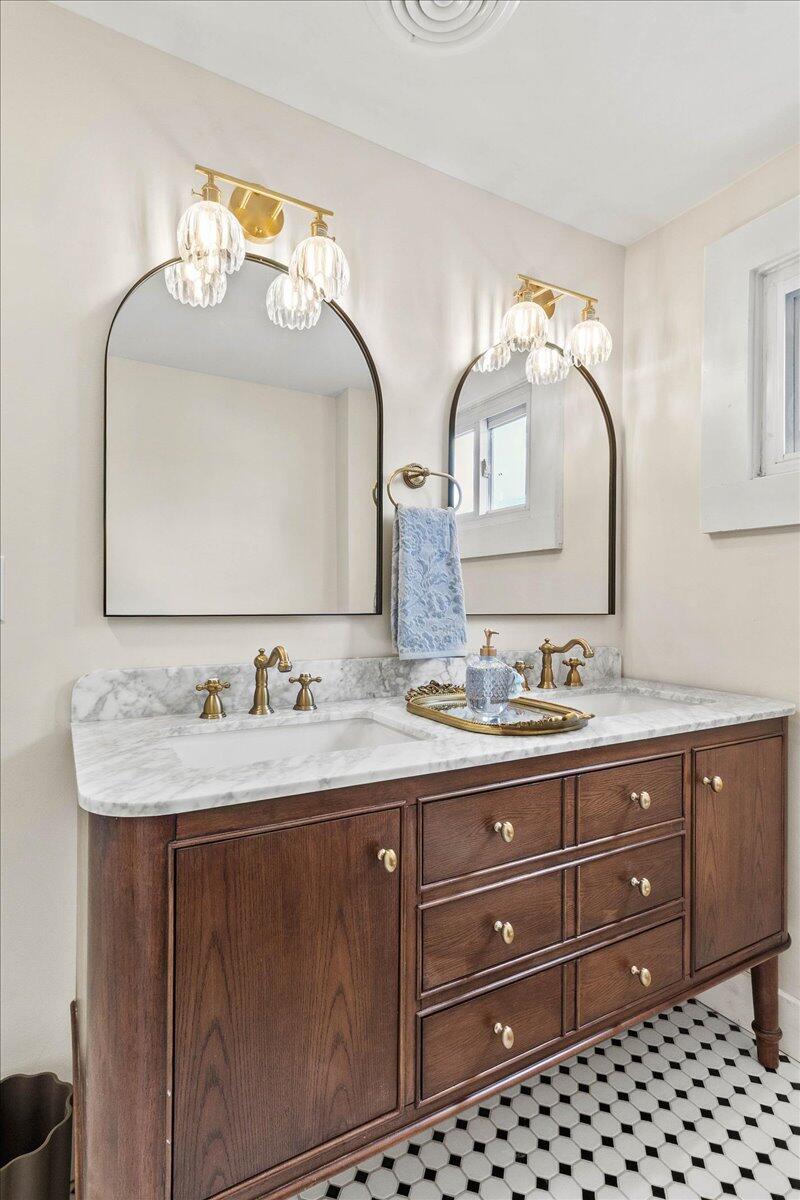 728 Oakland Street, Urbana, Ohio 43078