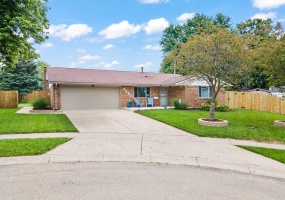 5580 Clagston Court, Huber Heights, Ohio 45424, 3 Bedrooms Bedrooms, ,2 BathroomsBathrooms,Residential,For Sale,Clagston,1042026