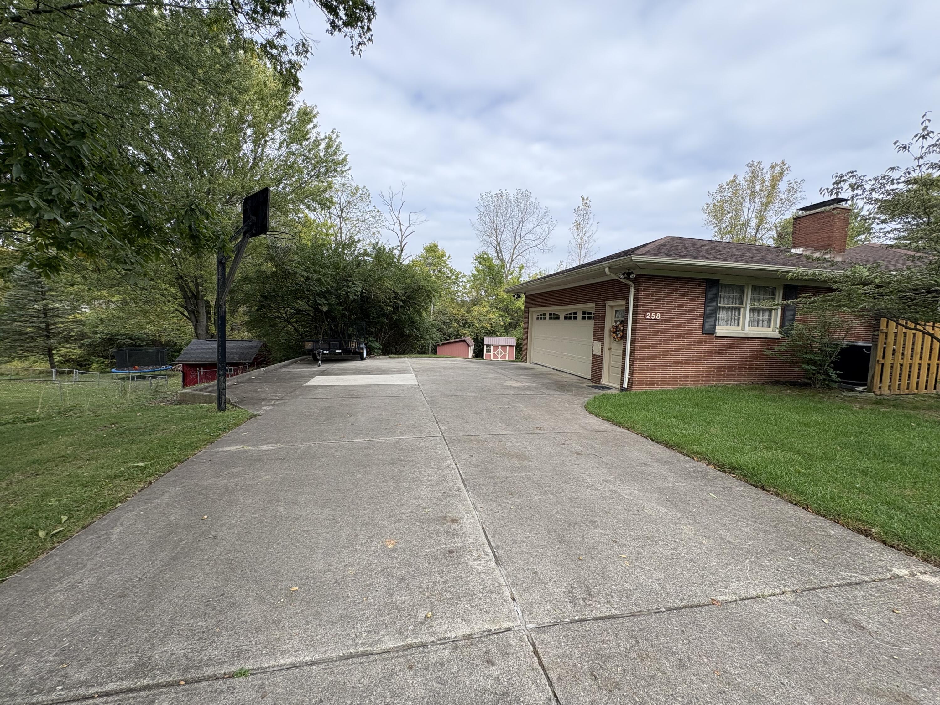 258 Forest Drive, Springfield, Ohio 45505