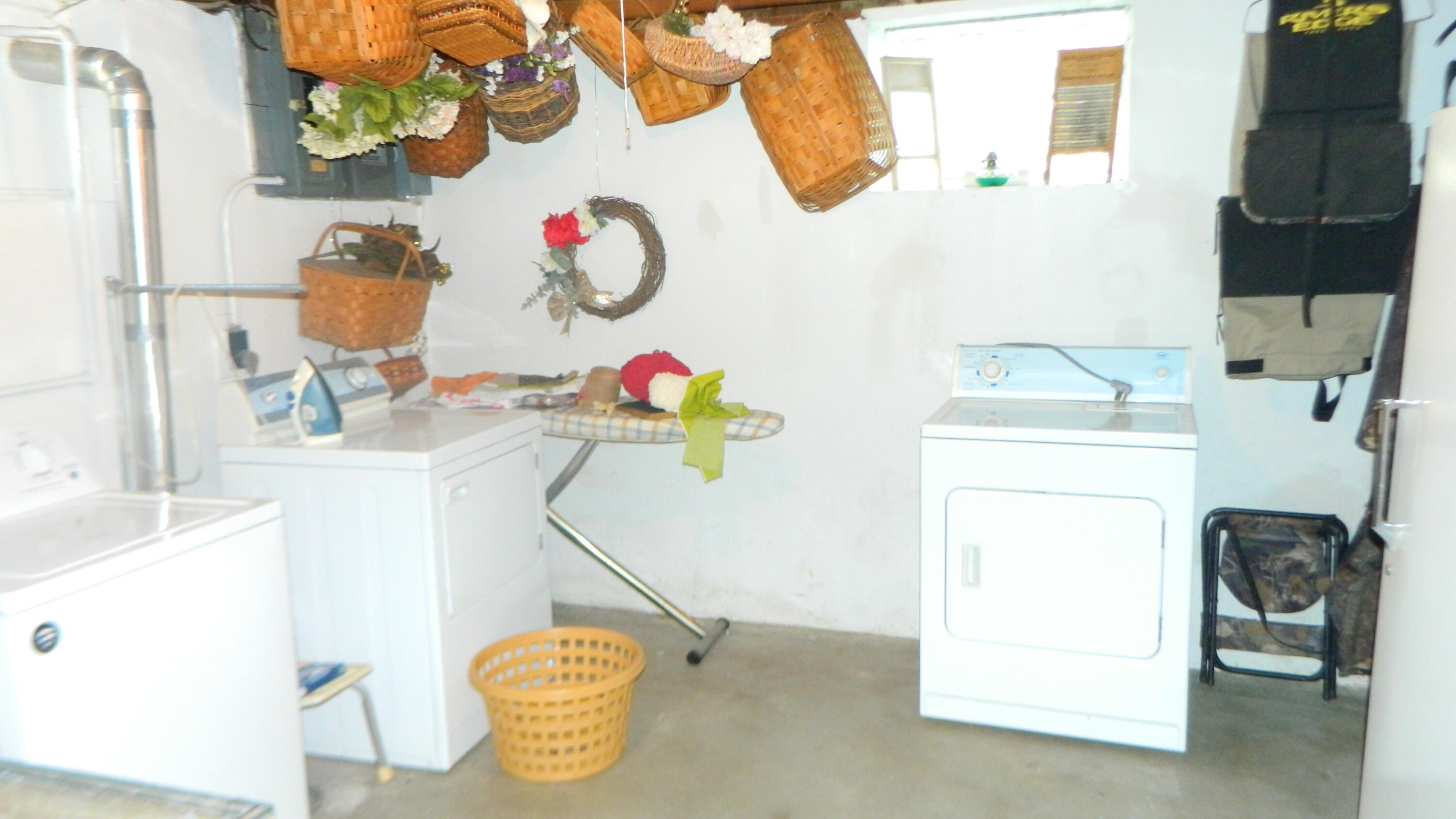 258 Forest Drive, Springfield, Ohio 45505