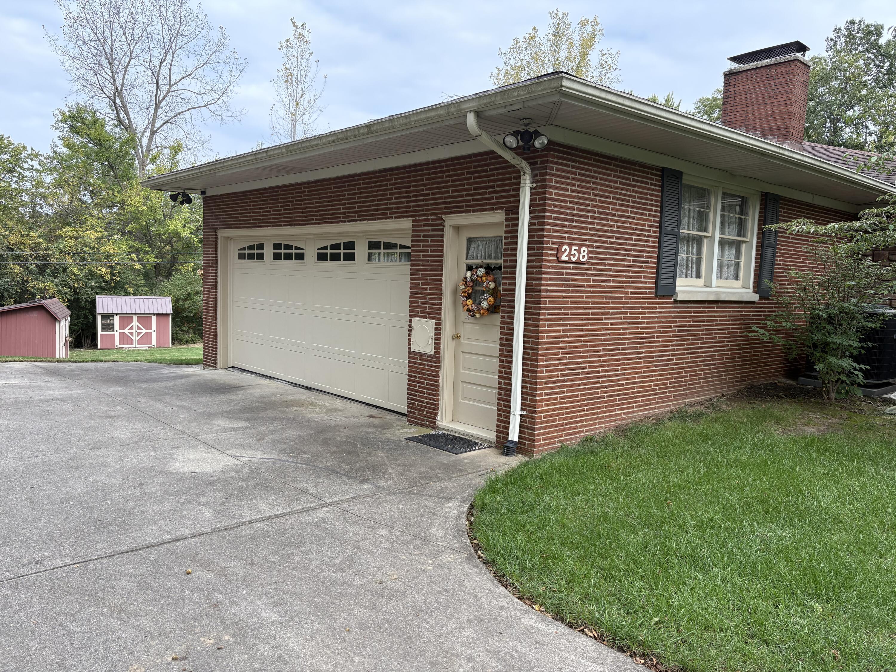258 Forest Drive, Springfield, Ohio 45505