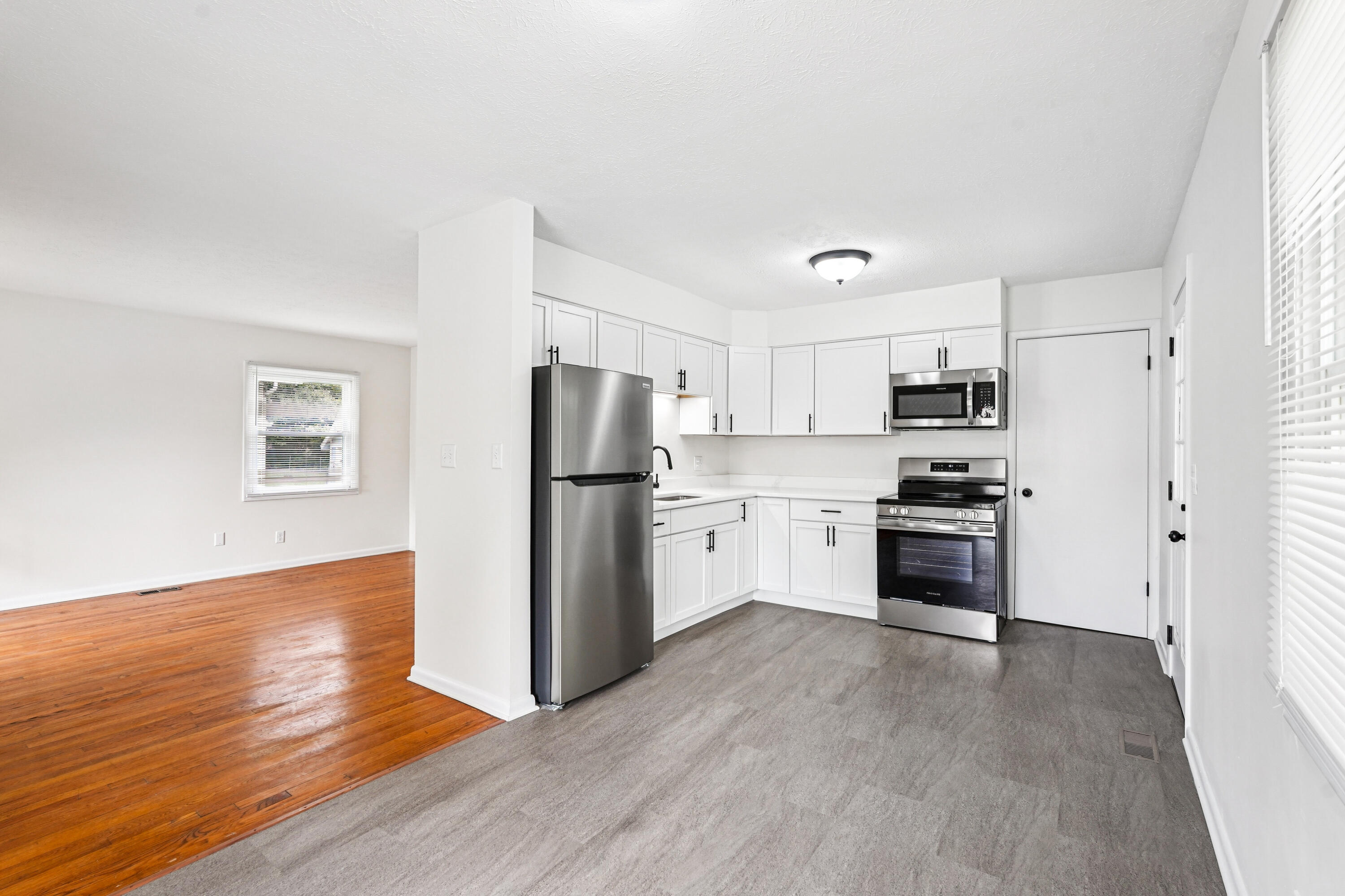 1316 Cedarview Drive, Springfield, Ohio 45503