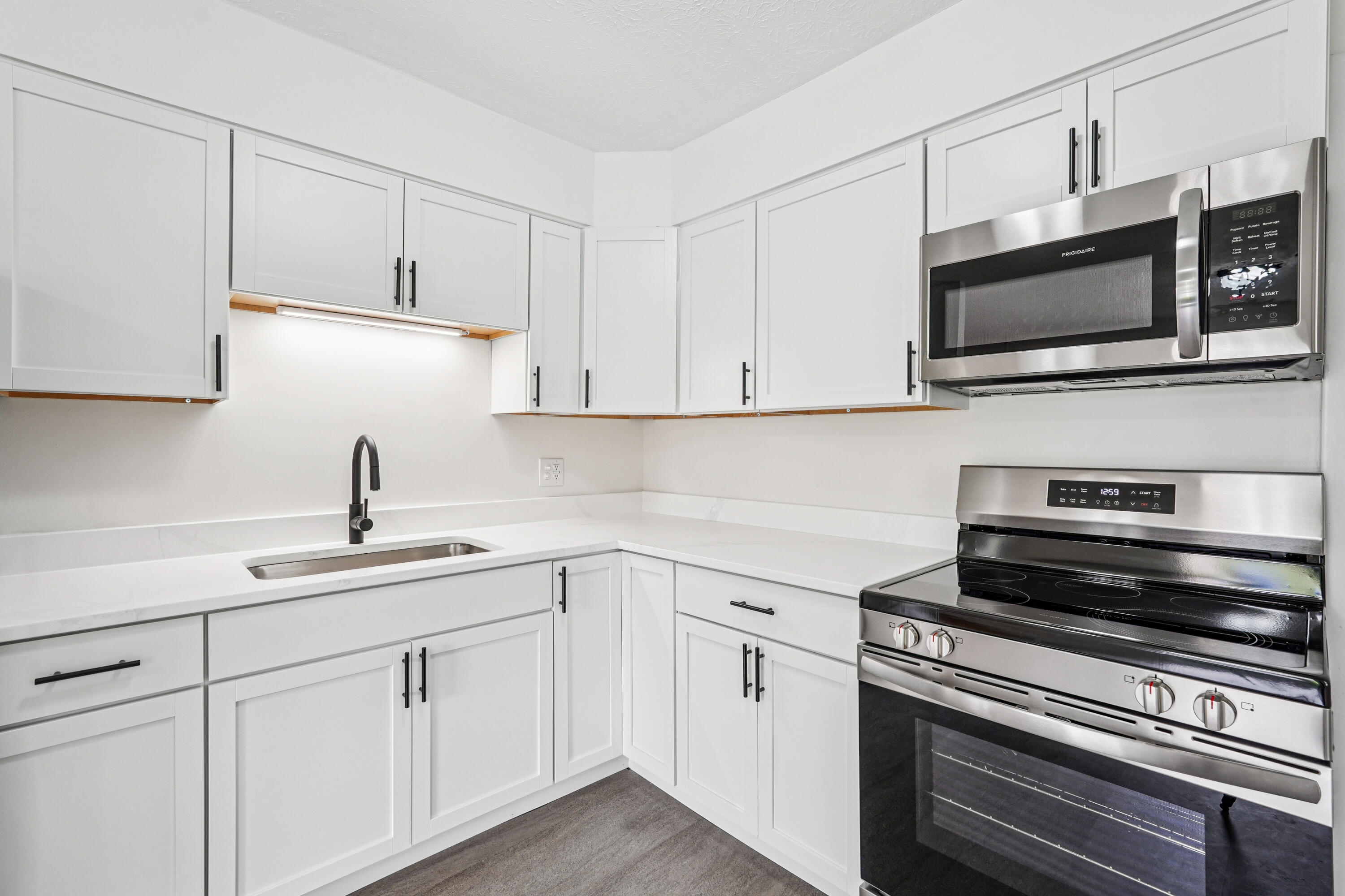 1316 Cedarview Drive, Springfield, Ohio 45503
