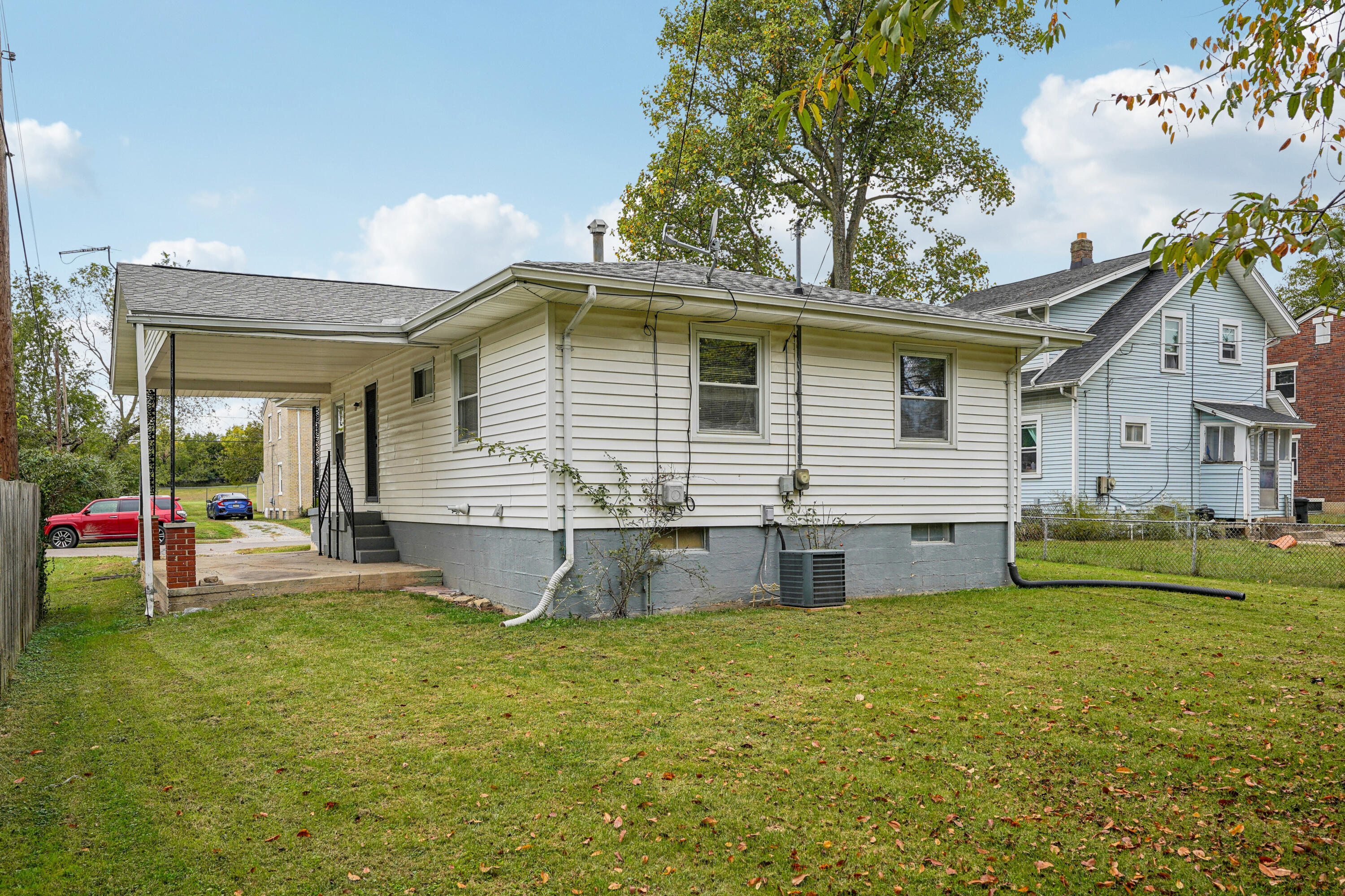 1316 Cedarview Drive, Springfield, Ohio 45503