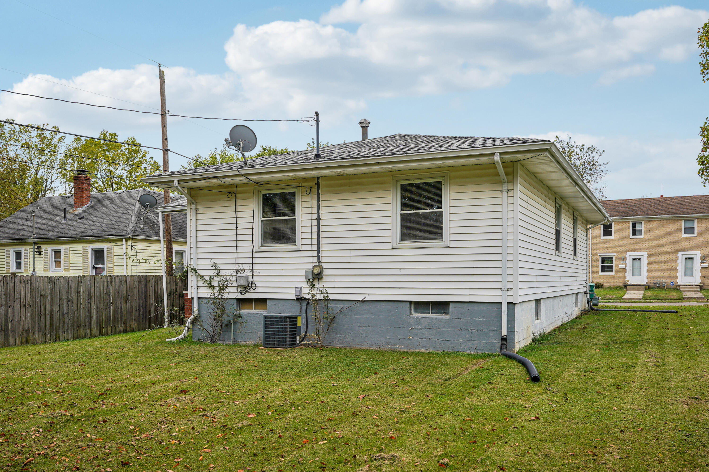 1316 Cedarview Drive, Springfield, Ohio 45503