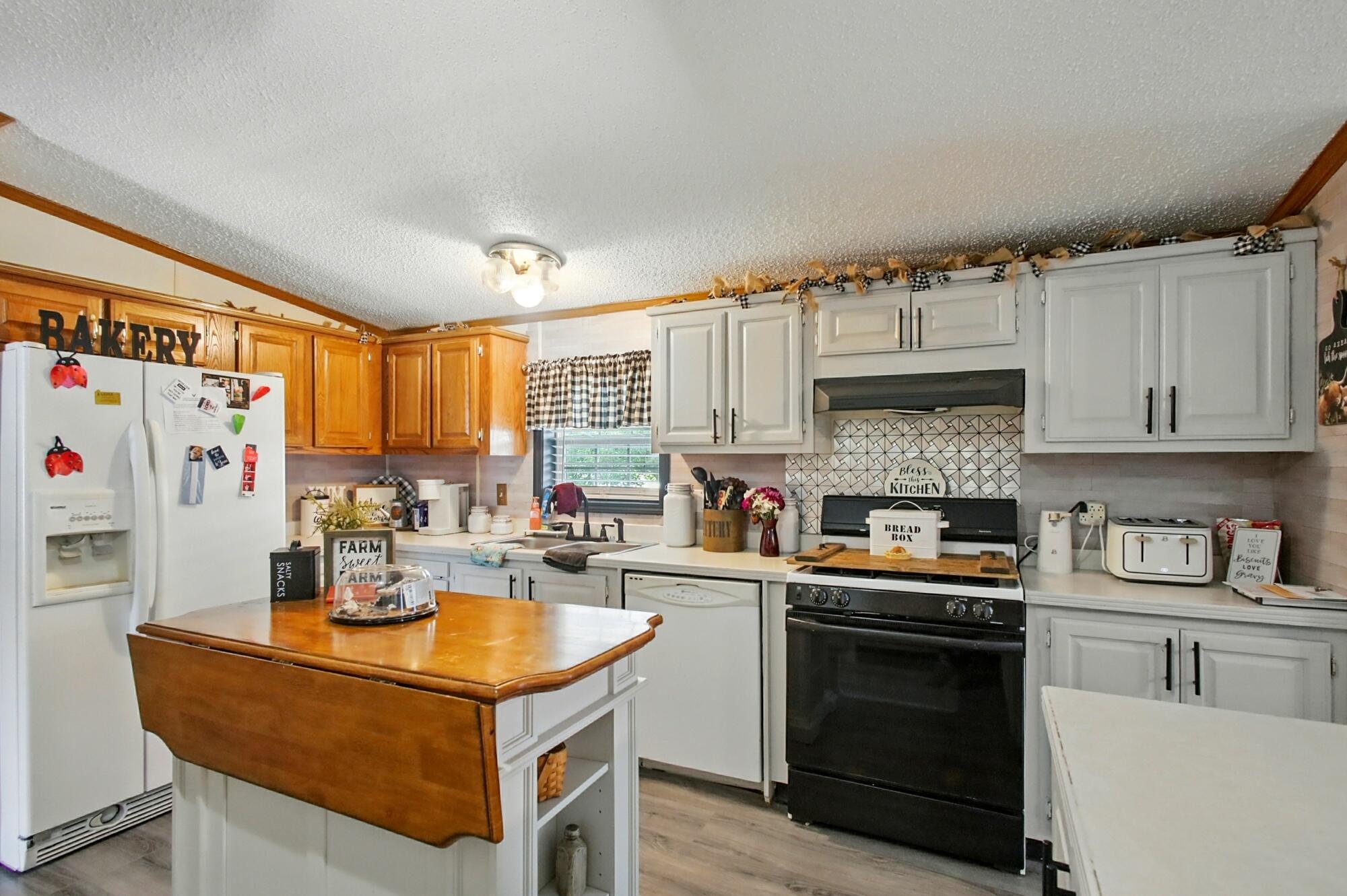 4100 Troy Road, Springfield, Ohio 45502