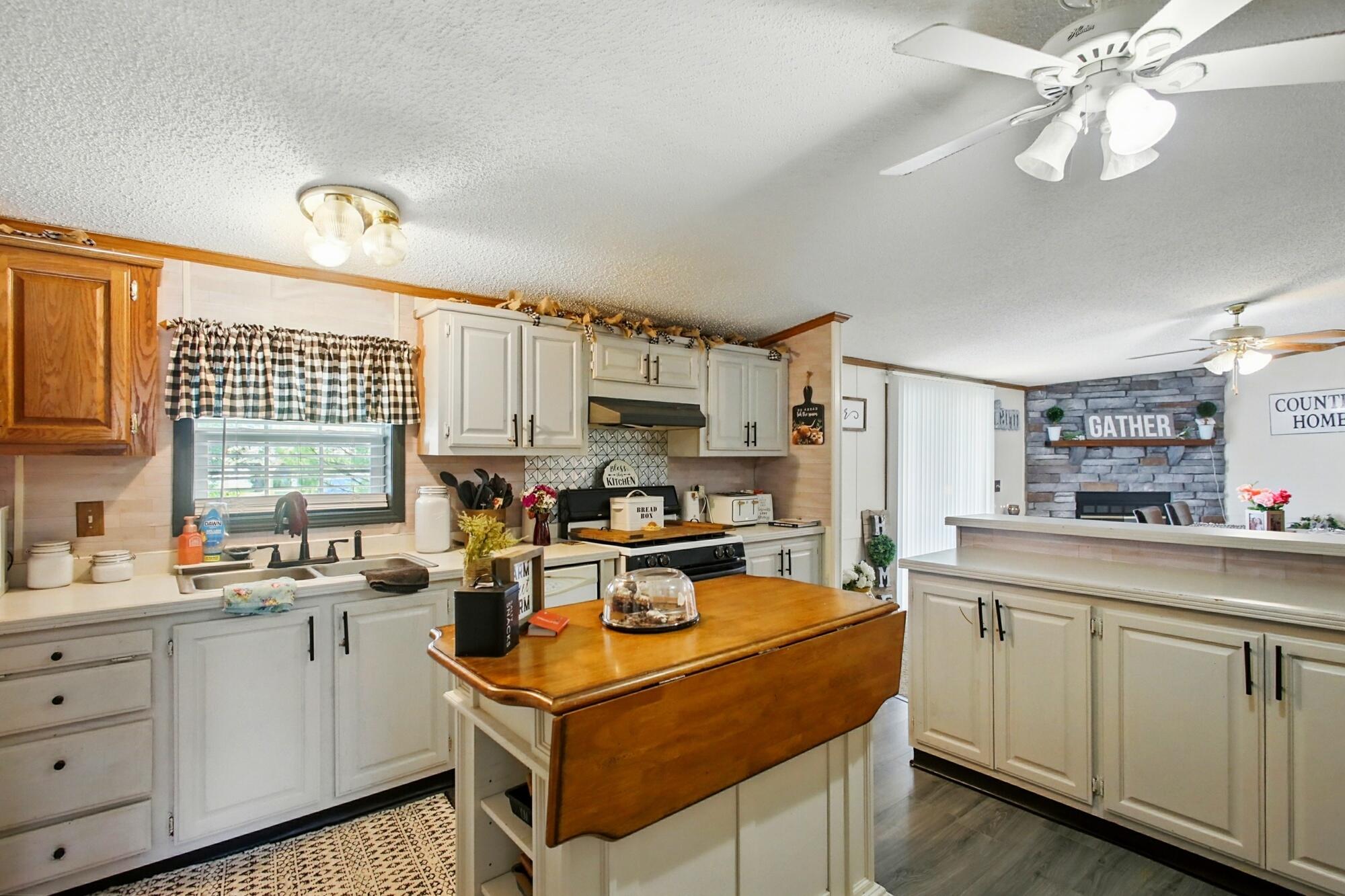 4100 Troy Road, Springfield, Ohio 45502