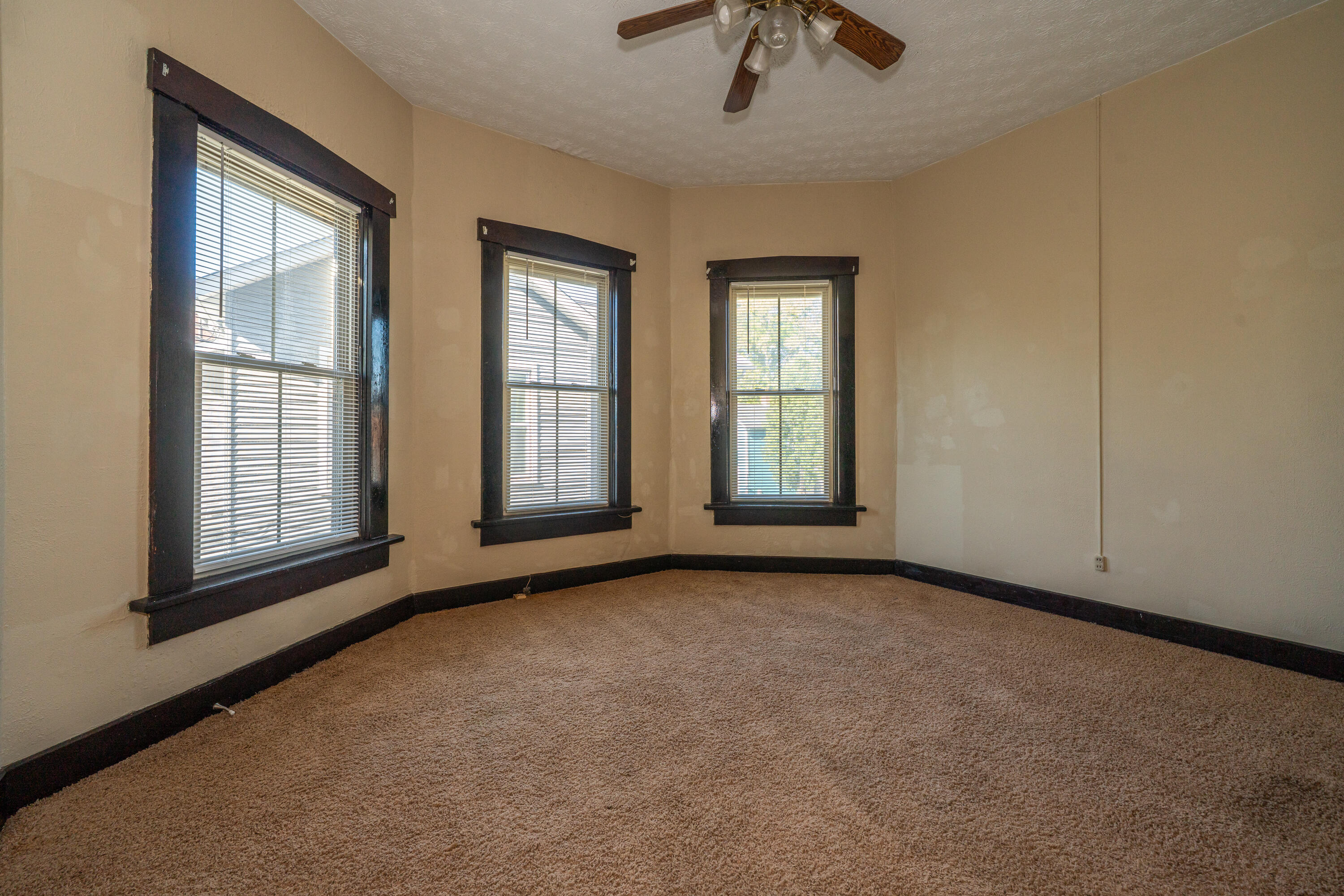 229-227 James Street, Dayton, Ohio 45410