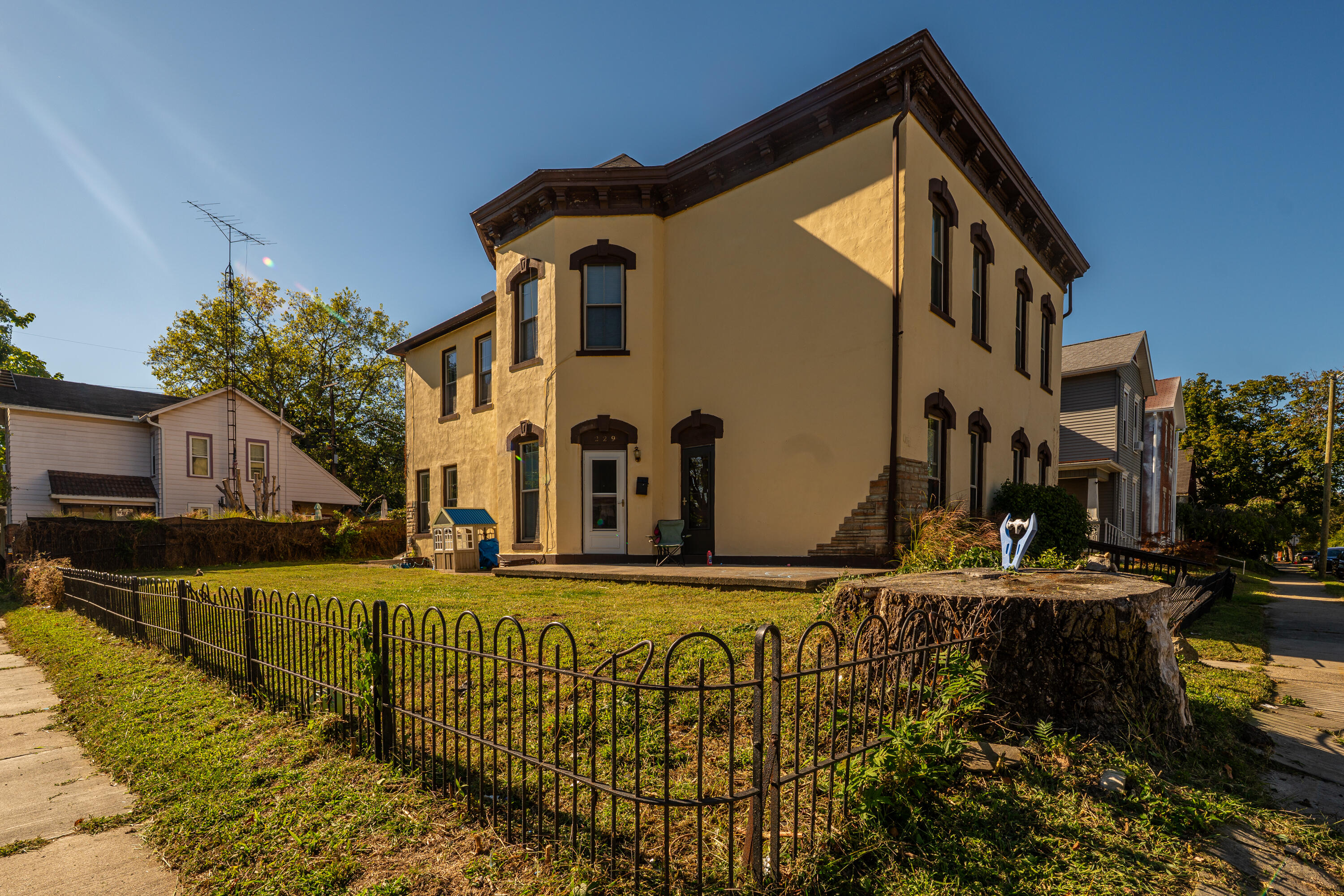 229-227 James Street, Dayton, Ohio 45410