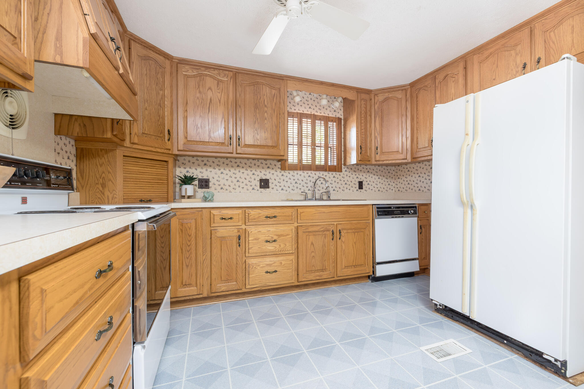 335 Main Street, Lakeview, Ohio 43331