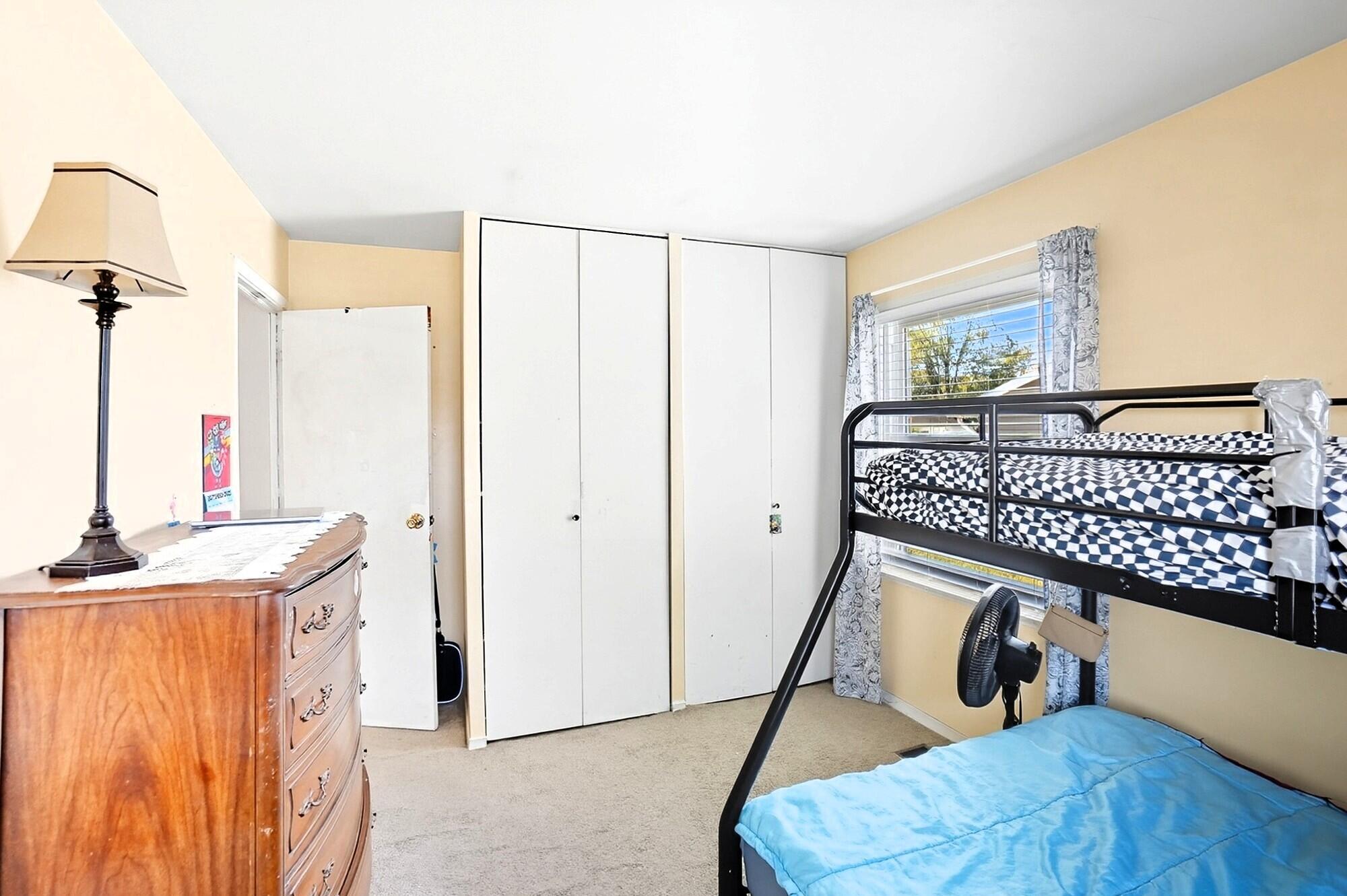 208 Corlington Drive, Springfield, Ohio 45506