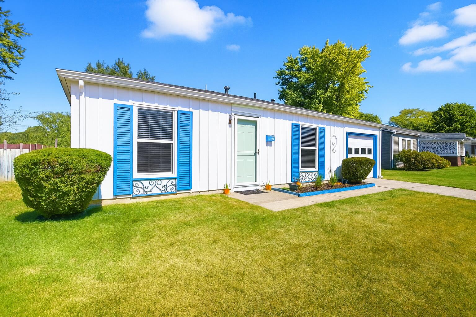 208 Corlington Drive, Springfield, Ohio 45506