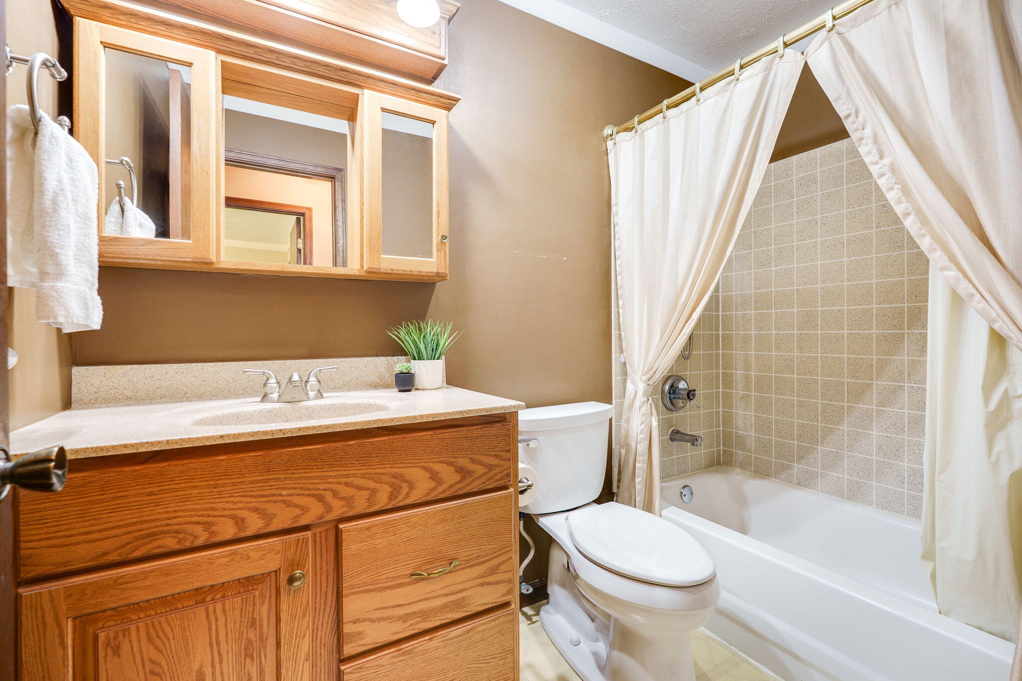 3805 Cassandra Drive, Tipp City, Ohio 45371