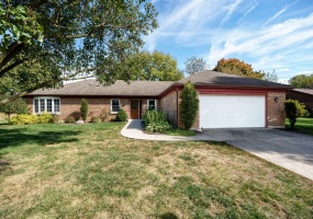3805 Cassandra Drive, Tipp City, Ohio 45371, 4 Bedrooms Bedrooms, ,2 BathroomsBathrooms,Residential,For Sale,Cassandra,1042072