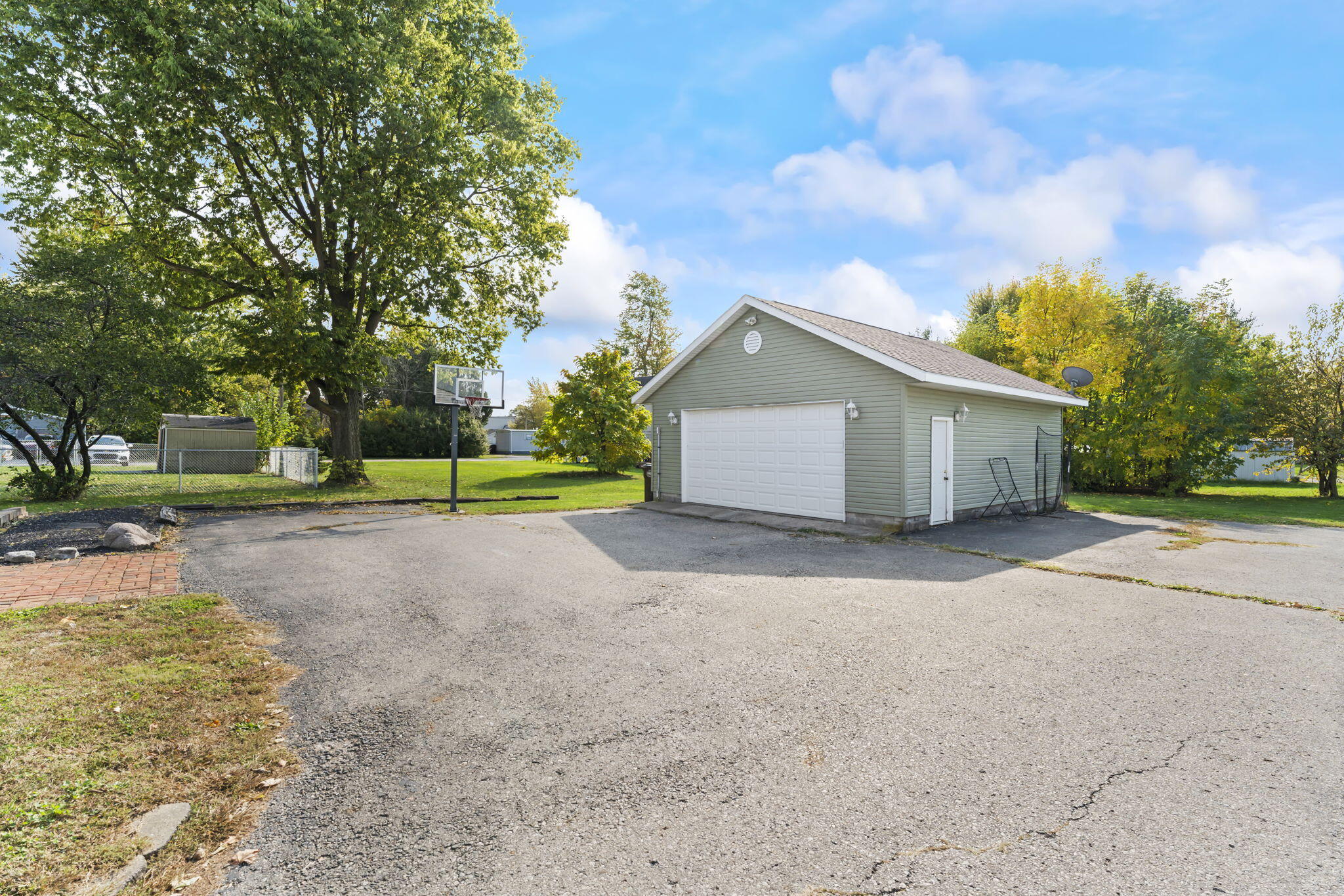 311 School Street, Bradford, Ohio 45308