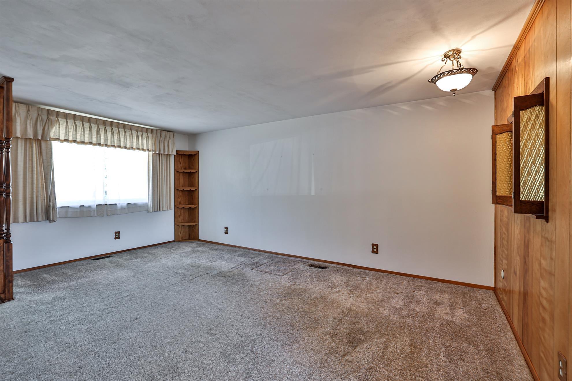 210 Zimmerman Street, New Carlisle, Ohio 45344