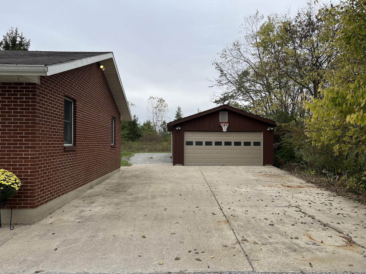 2601 Rangeline Road, Russia, Ohio 45363