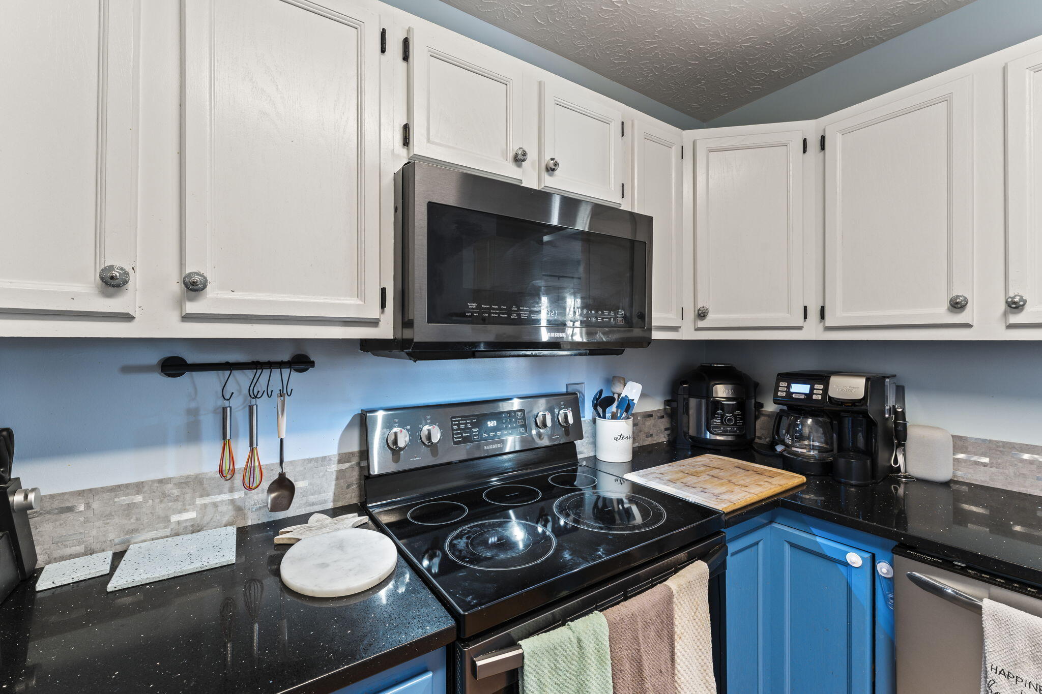 817 Drury Lane, Troy, Ohio 45373