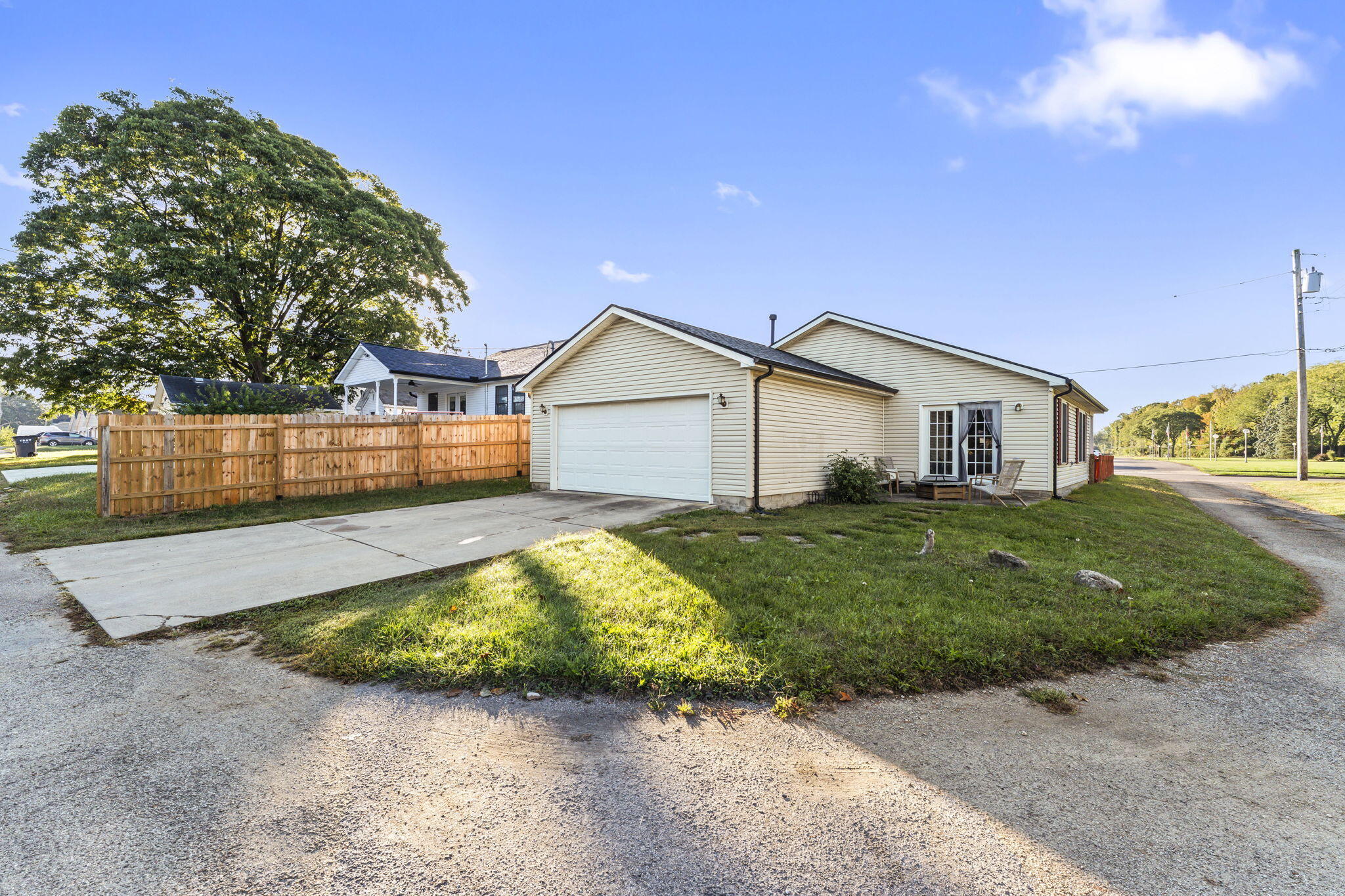 817 Drury Lane, Troy, Ohio 45373