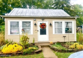 204 North Street, Elida, Ohio, 2 Bedrooms Bedrooms, ,1 BathroomBathrooms,Residential,For Sale,North,308612