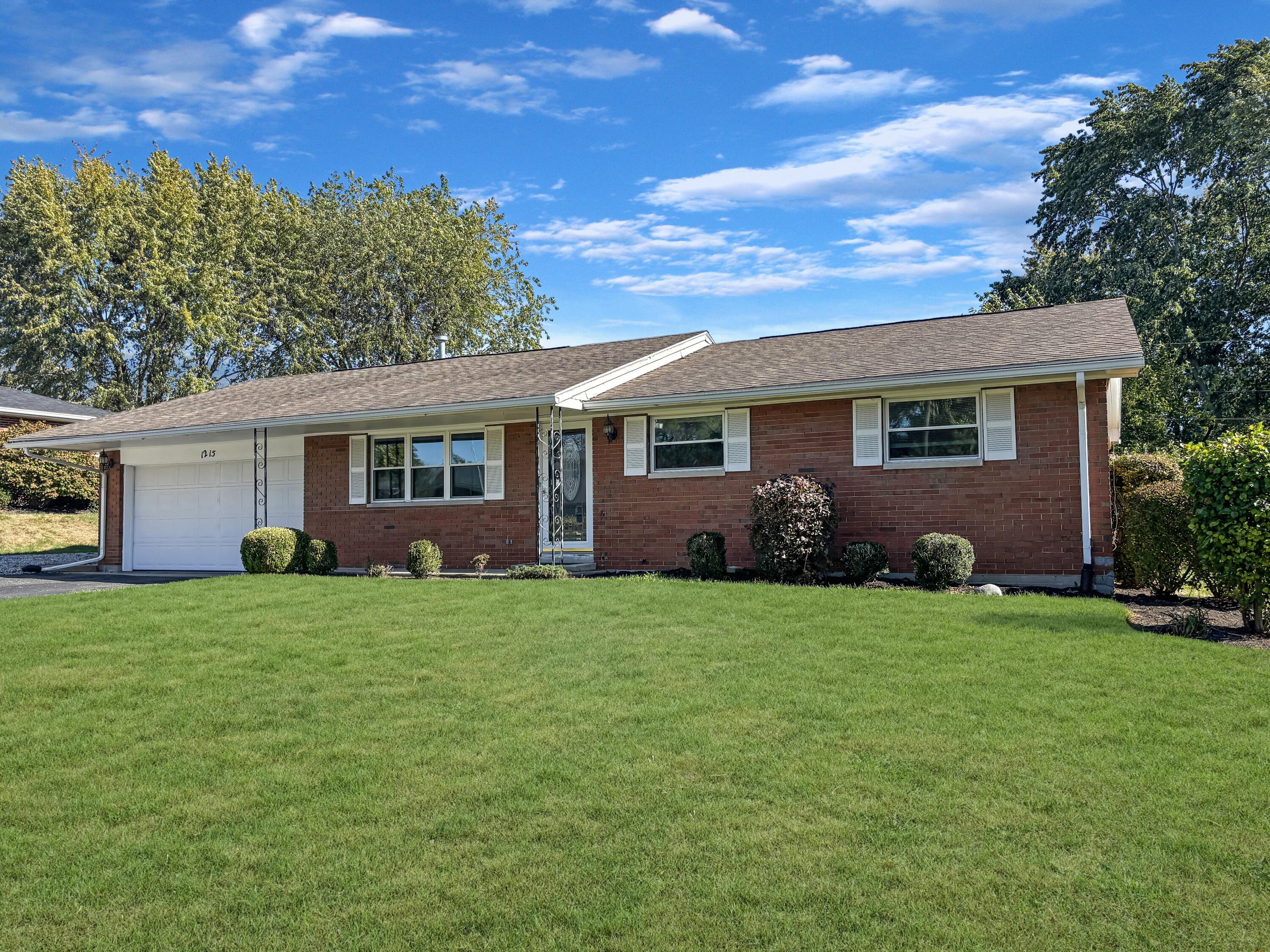 1215 Parkway Drive, Greenville, Ohio 45331
