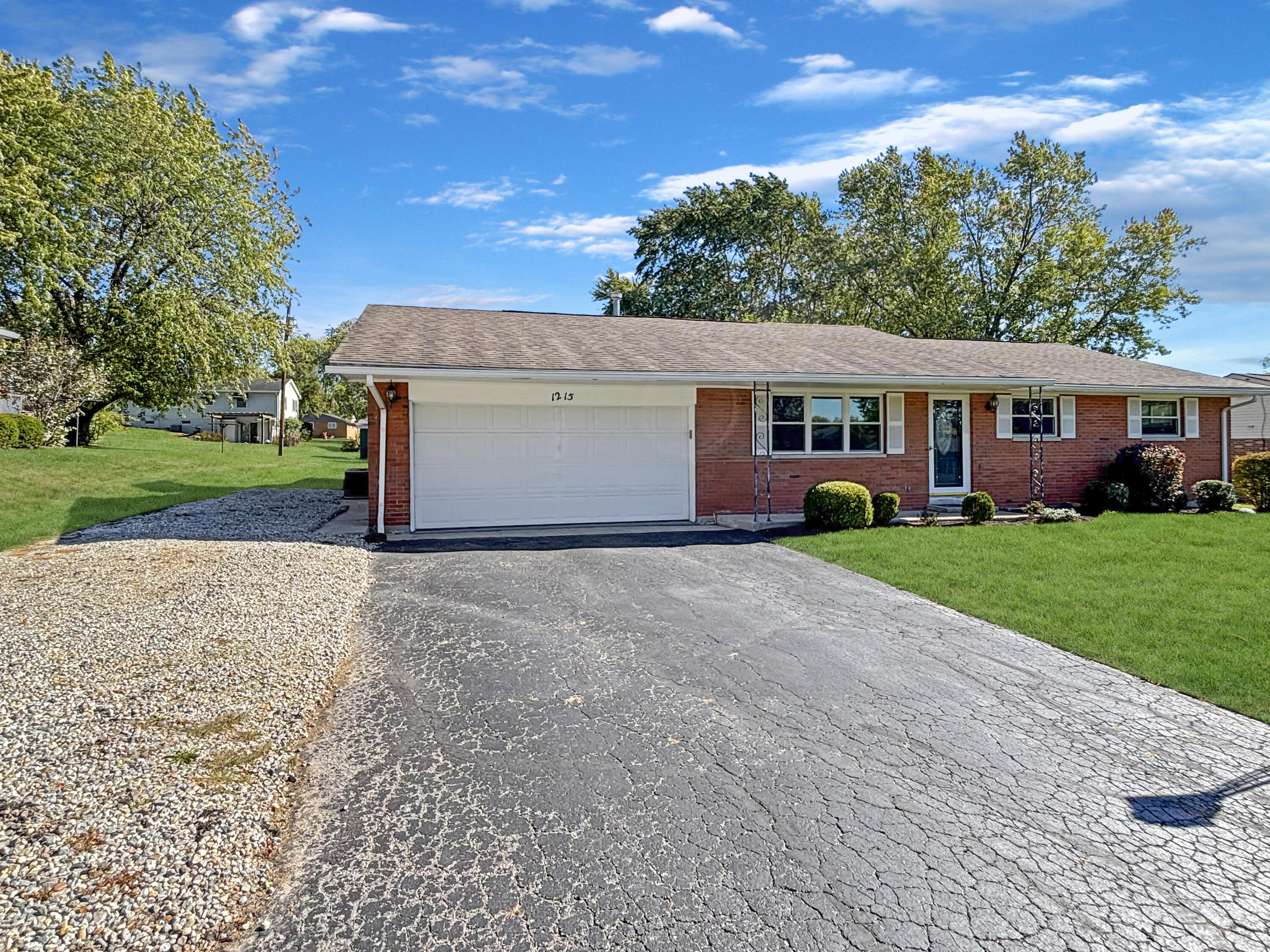1215 Parkway Drive, Greenville, Ohio 45331