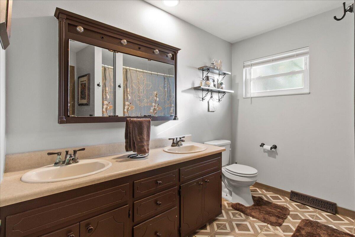 612 Hillcrest Drive, Bellefontaine, Ohio 43311